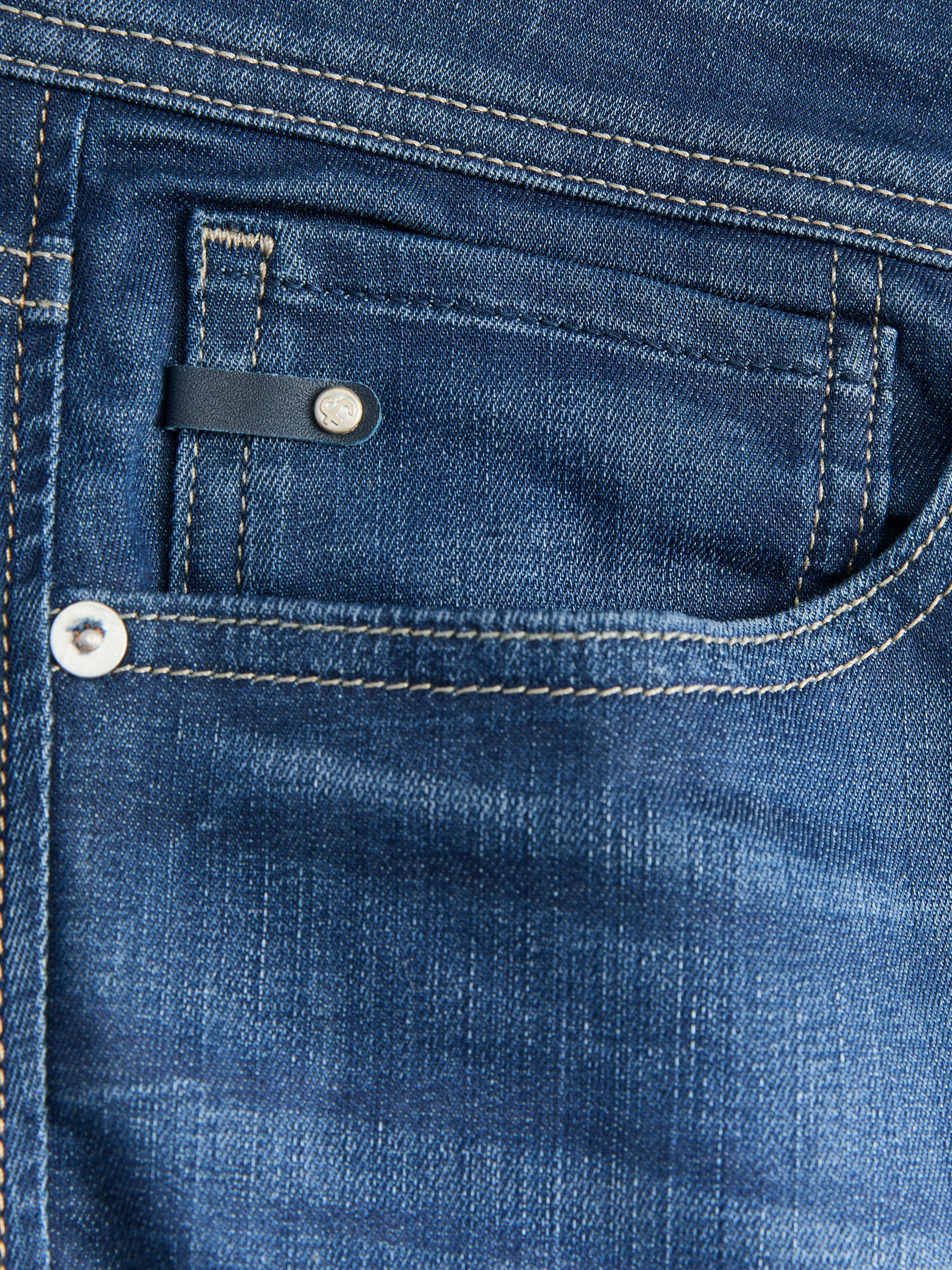 Jack & Jones Regular-fit-Jeans JJICLARK mit Used-Look und Stretch für den Alltag mit Abriebeffekten