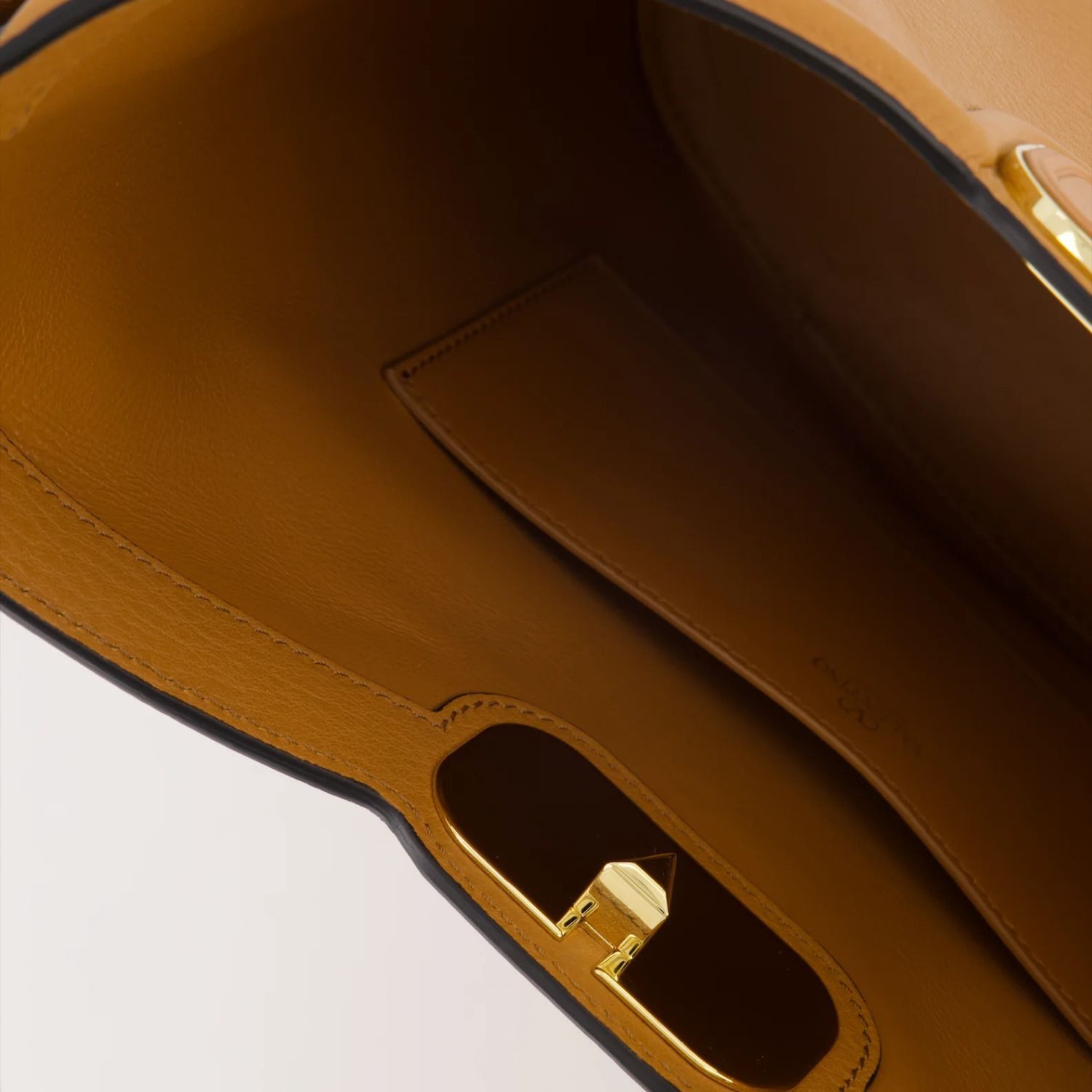 Valentino Henkeltasche Garavani