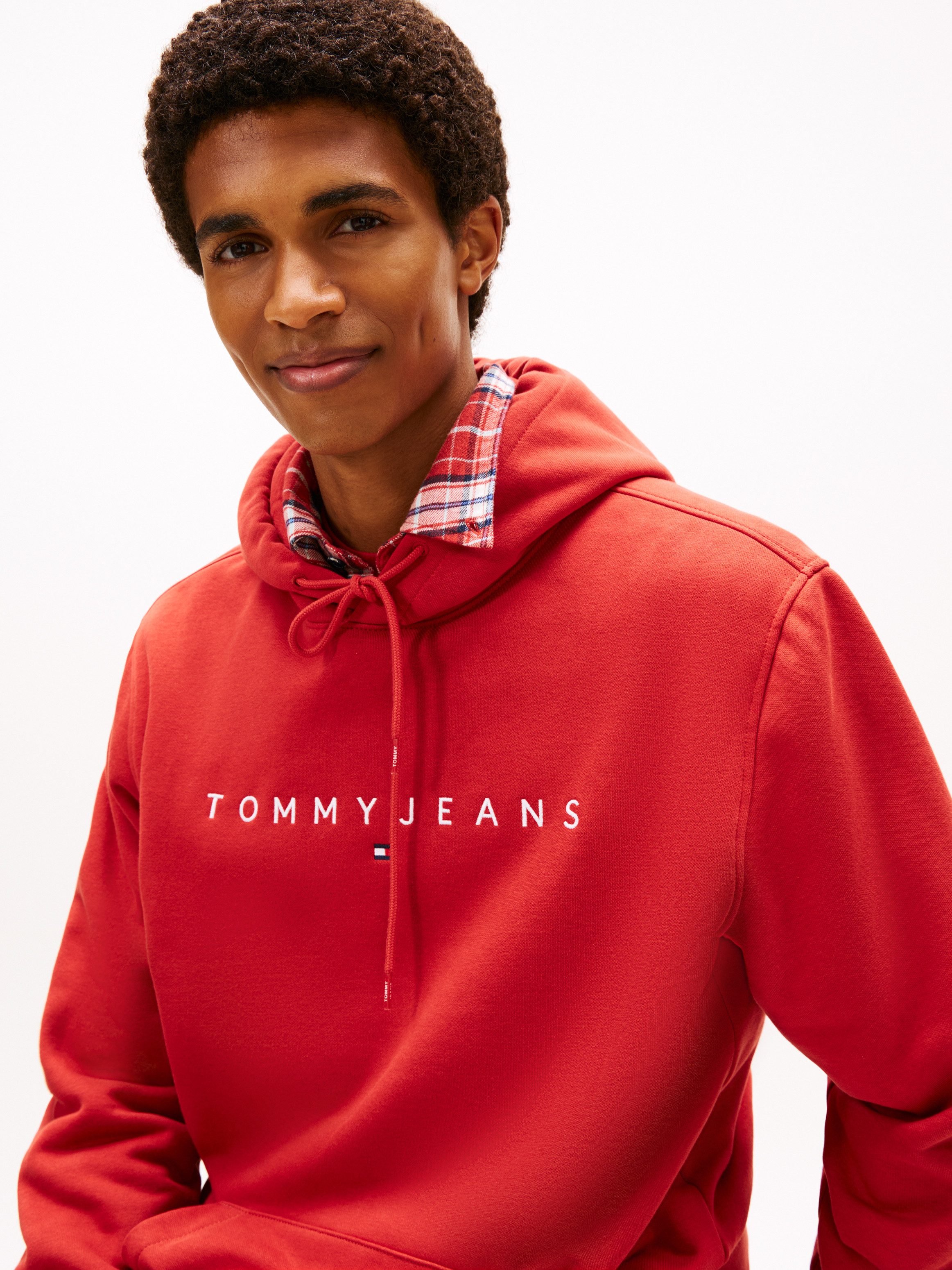 Tommy Jeans Hoodie TJM REGULAR LINEAR LOGO HOODIE EXT mit Logo-Stickerei