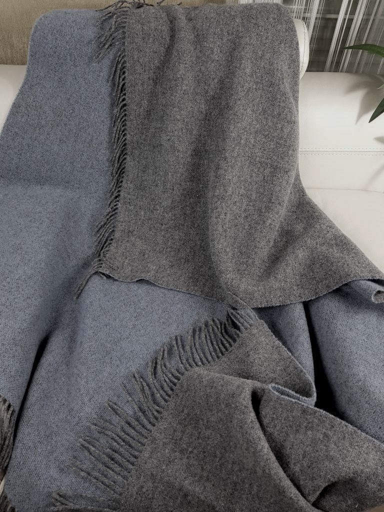 Wolldecke Wolldecke TIROL (doubleface) aus 100% Hellblau-Grau STTS Schurwolle