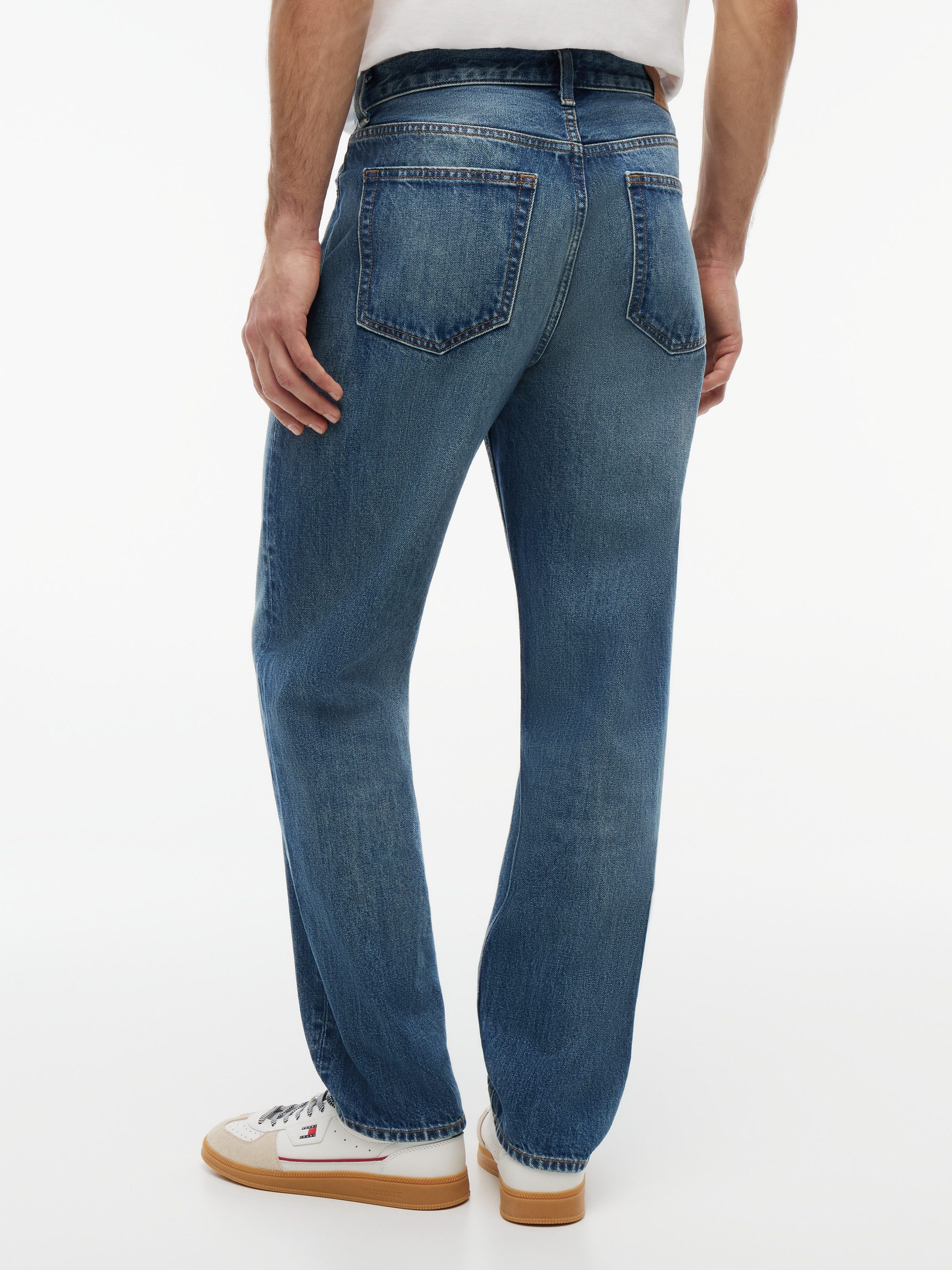 Tommy Jeans 5-Pocket-Jeans SONNY REGULAR TAPERED CJ6034 Regular fit im Baumwoll-Lyocell-Mix