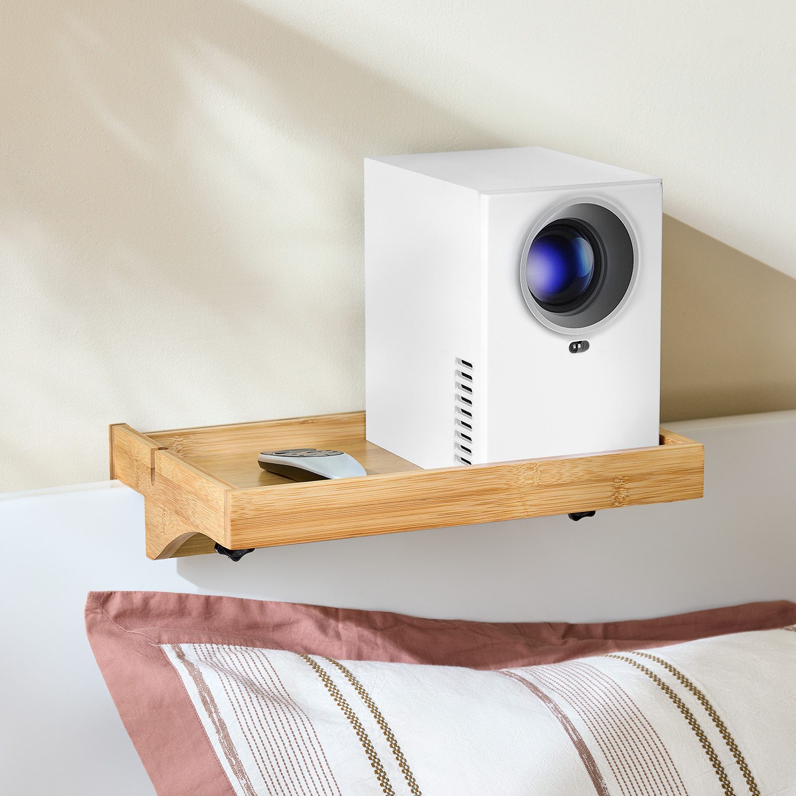 SoBuy Nachttisch NKD01, Klemmregal fürs Bett mit Kabelführung, Bambus, Bettablage mit Kabelführung Regal für Mobiltelefon Fernbedienung