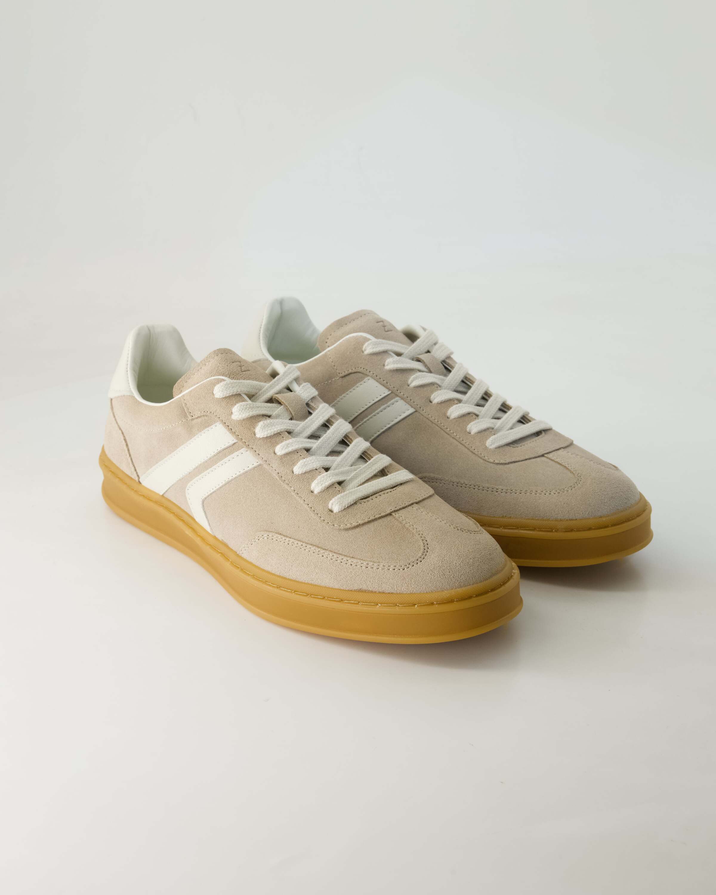 8880-07 Sneaker