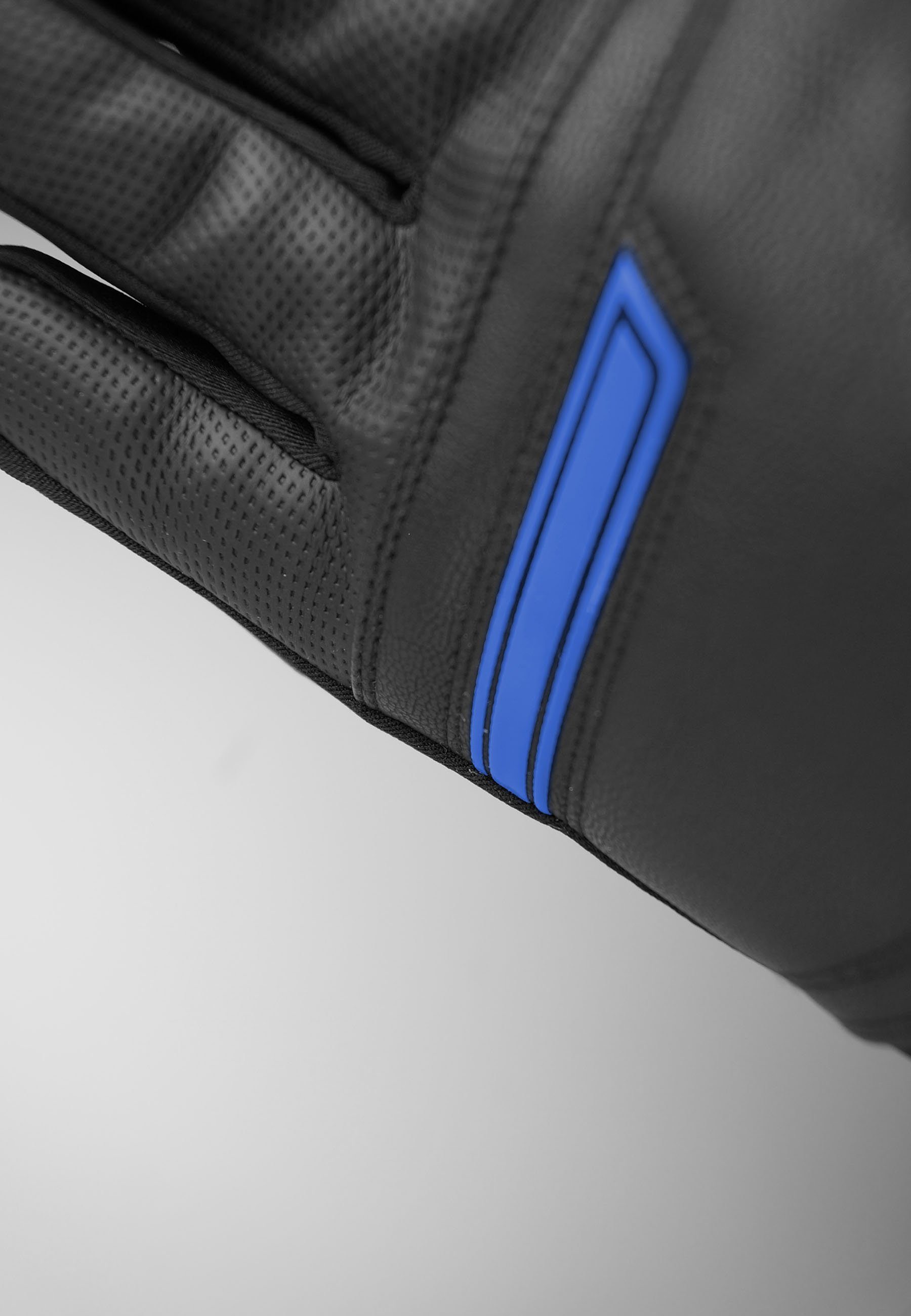 Reusch Skihandschuhe Crosby R-TEX® sportlichem in blau-schwarz XT Design