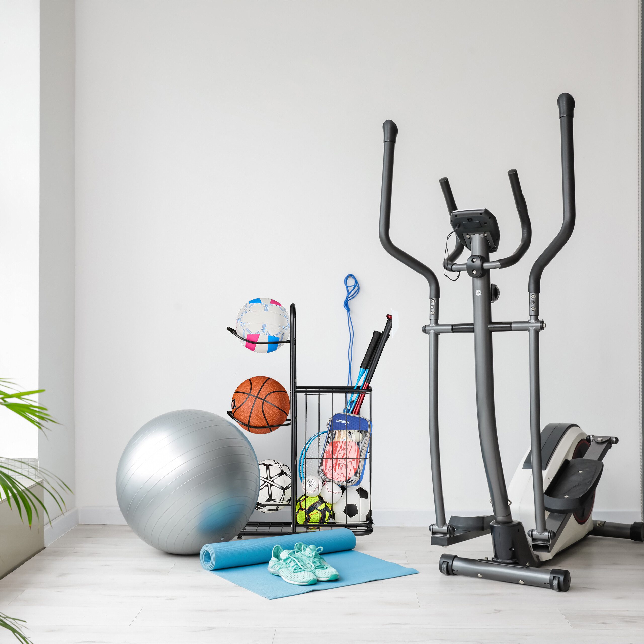 relaxdays Sportgeräte-Regalwagen Ballständer mit 4 Ablagen günstig online kaufen