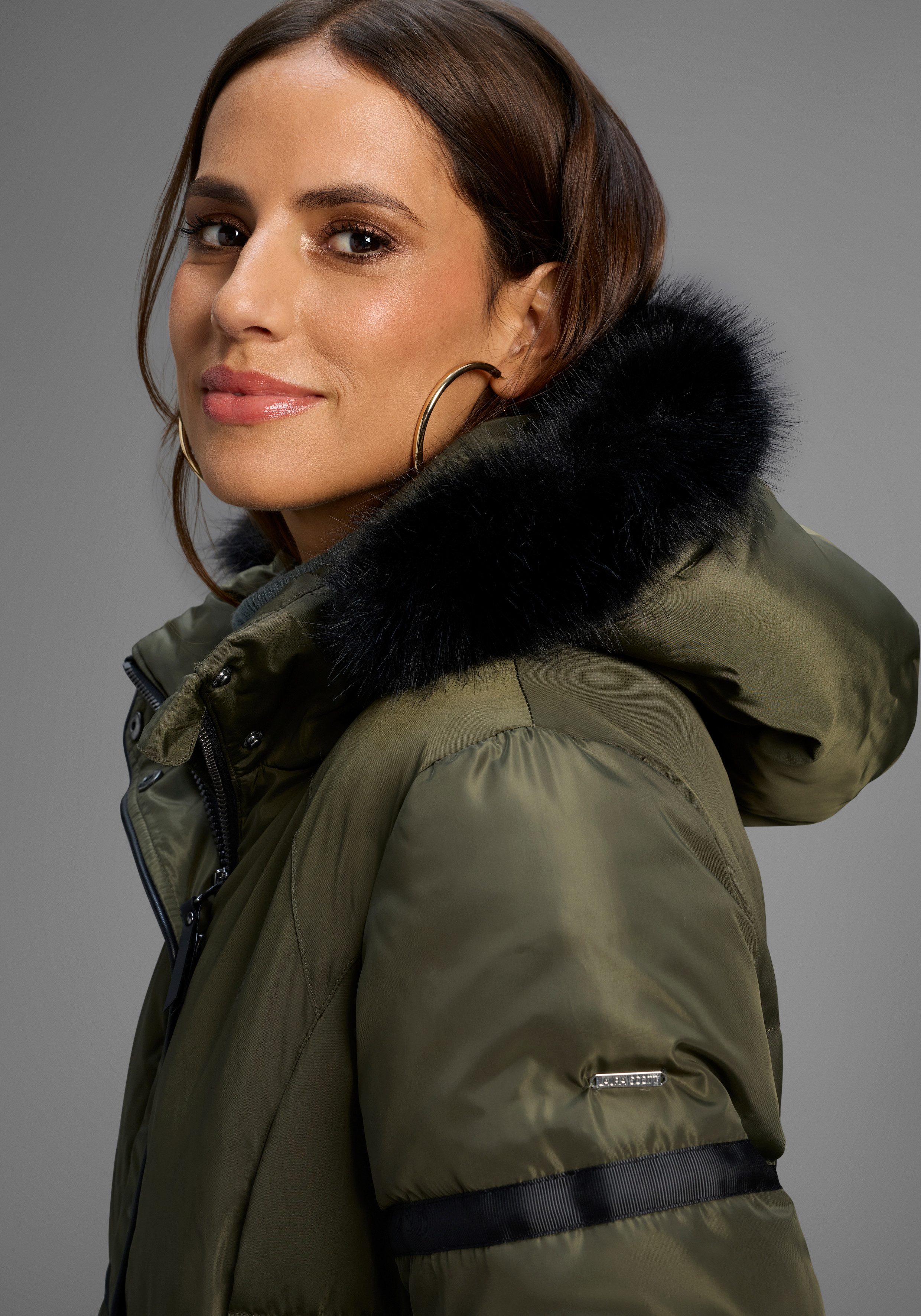 Laura Scott Winterjacke mit abnehmbarer Kapuze und Fellimitat