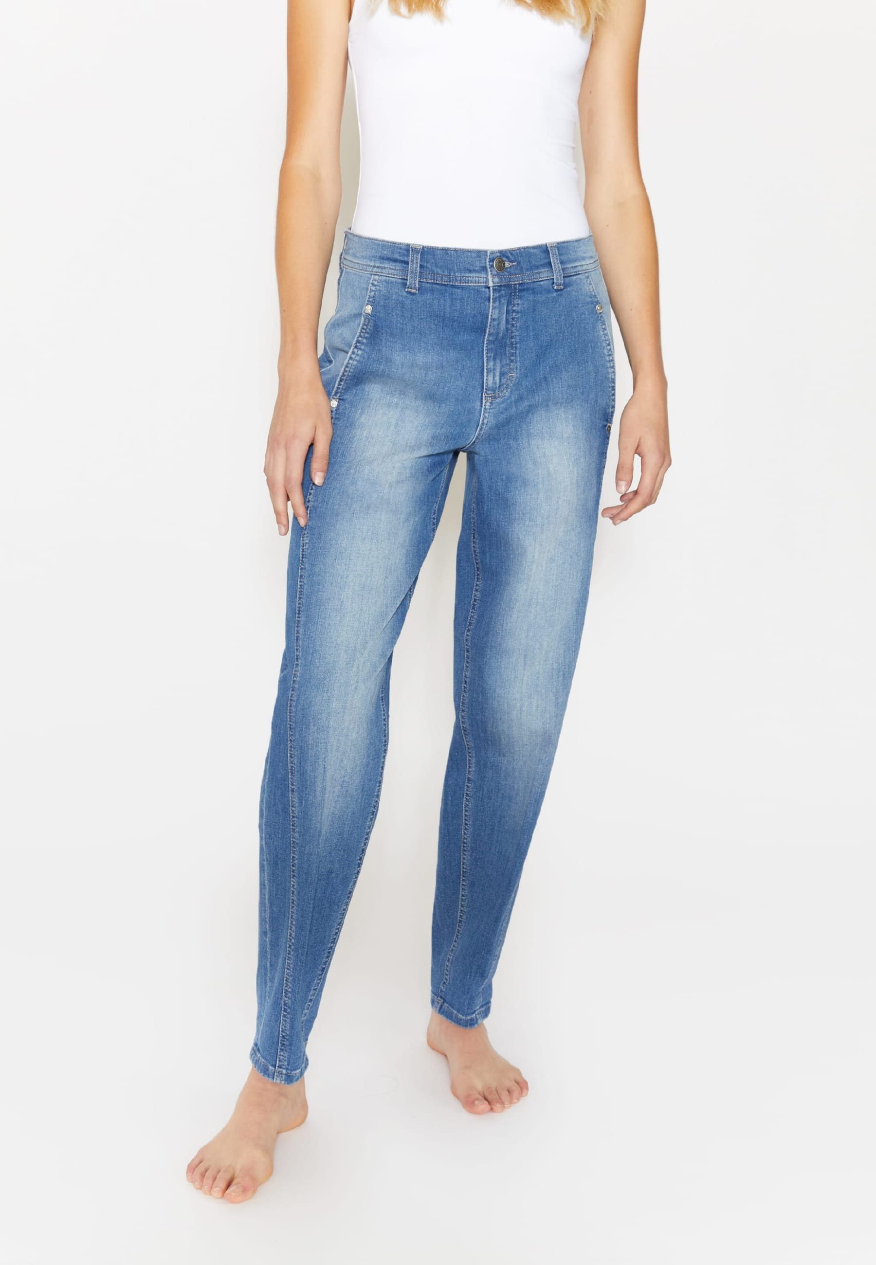 mittelblau modernem Loose-fit-Jeans ANGELS Crop Logo-Applikation Mom-Jeans mit Design Alma mit