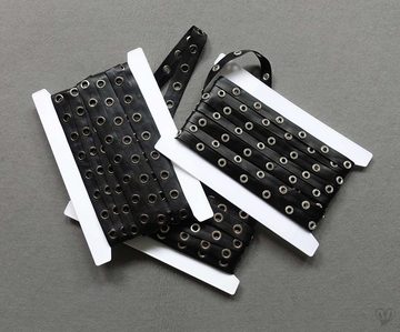 maDDma Ösenband 1m Ösenband Kunstleder schwarz mit eingestanzten runden Ösen