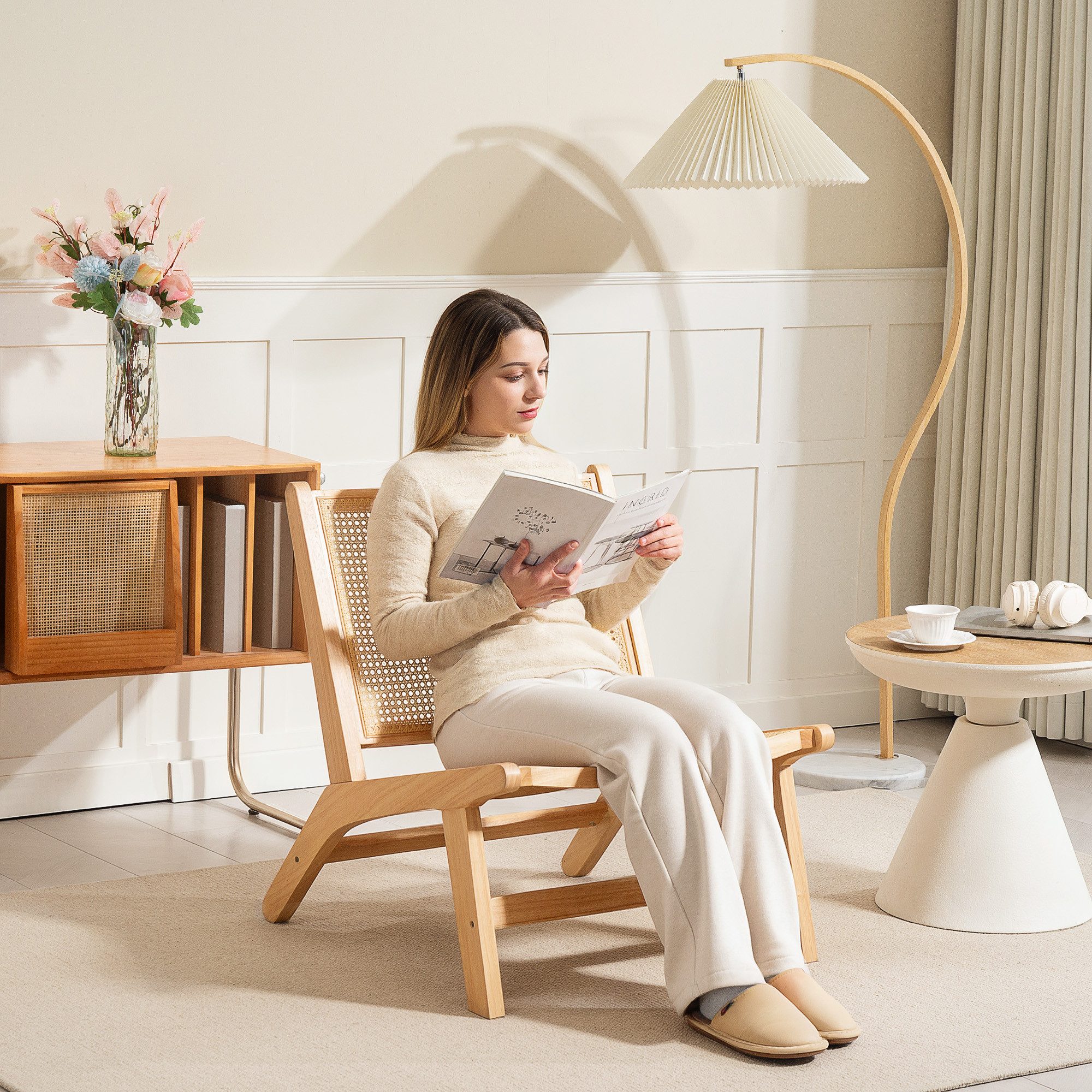 HOMCOM Relaxsessel Sessel, Stuhl mit Rattan-Rückenlehne, Holzrahmen, Lesesessel (Sessel mit Gummibaumholzrahmen, 1-St., für Schlafzimmer und Wohnzimmer), 70 x 64 x 74 cm Naturholz-Finish