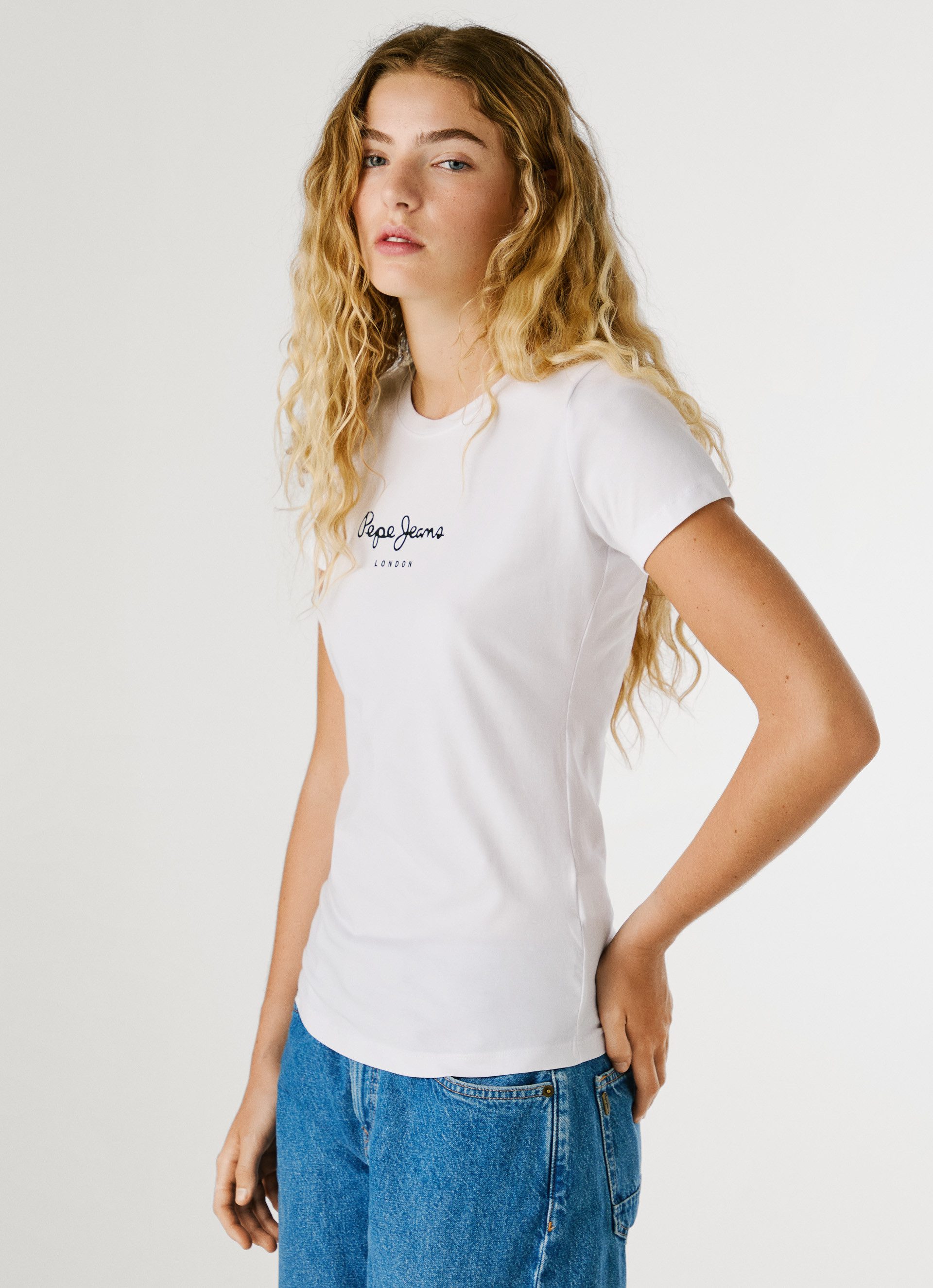 Pepe Jeans T-Shirt NEW VIRGINIA mit Logo-Print
