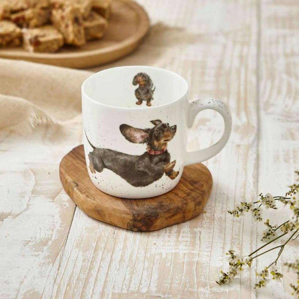 Wrendale Becher Wrendale Designs Porzellan-Becher Dackel That Friday Feeling, Porzellan