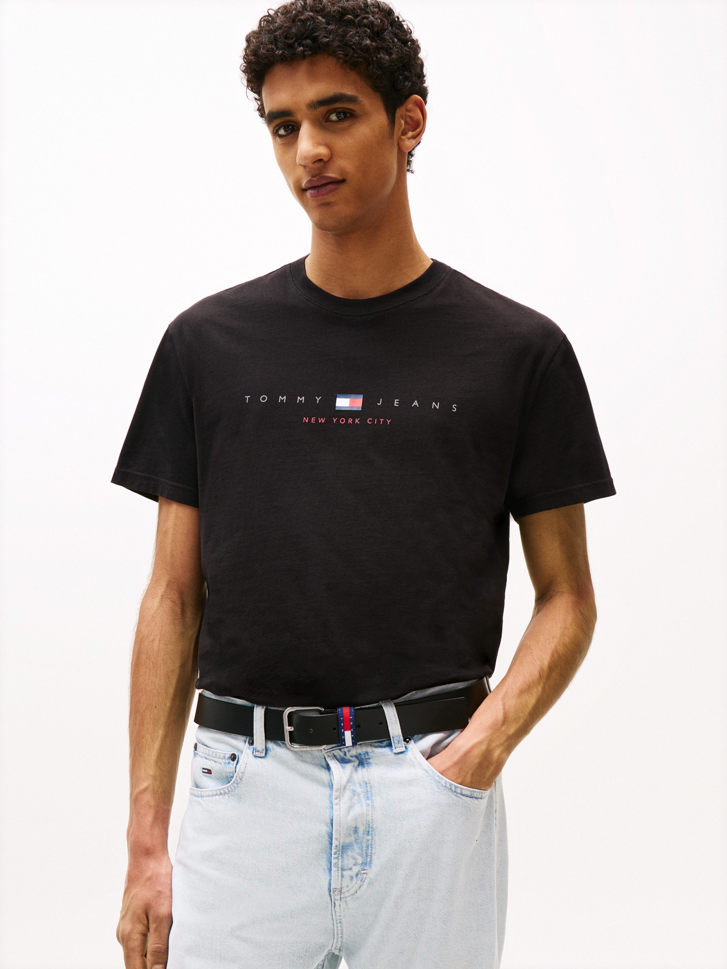 Tommy Jeans T-Shirt TJM REG FLAG LINEAR SS TEE EXT Mit Rundhalsausschnitt günstig online kaufen