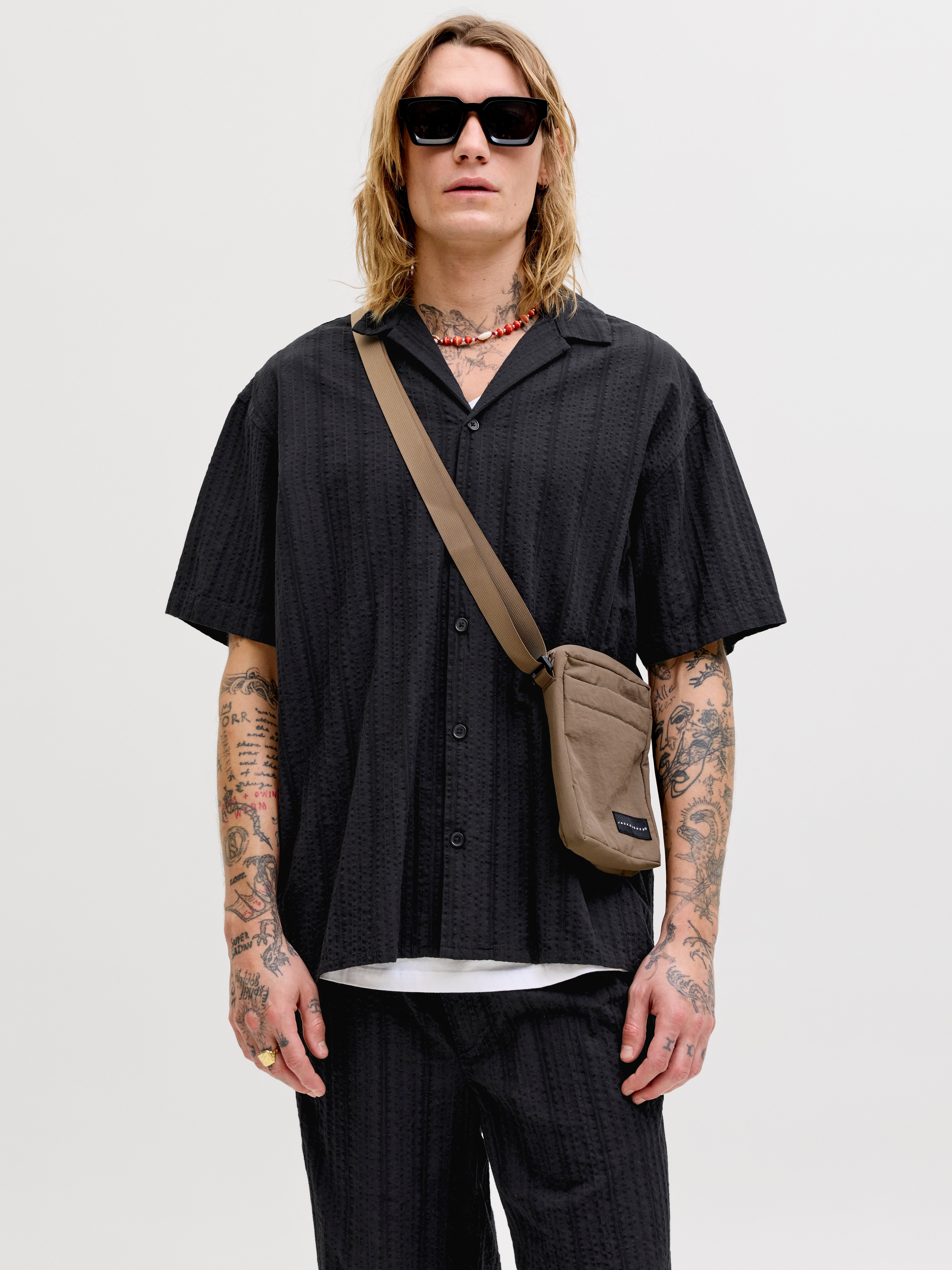 Jack & Jones Kurzarmhemd JJETYSON RESORT SHIRT SS SN mit Resort-Kragen