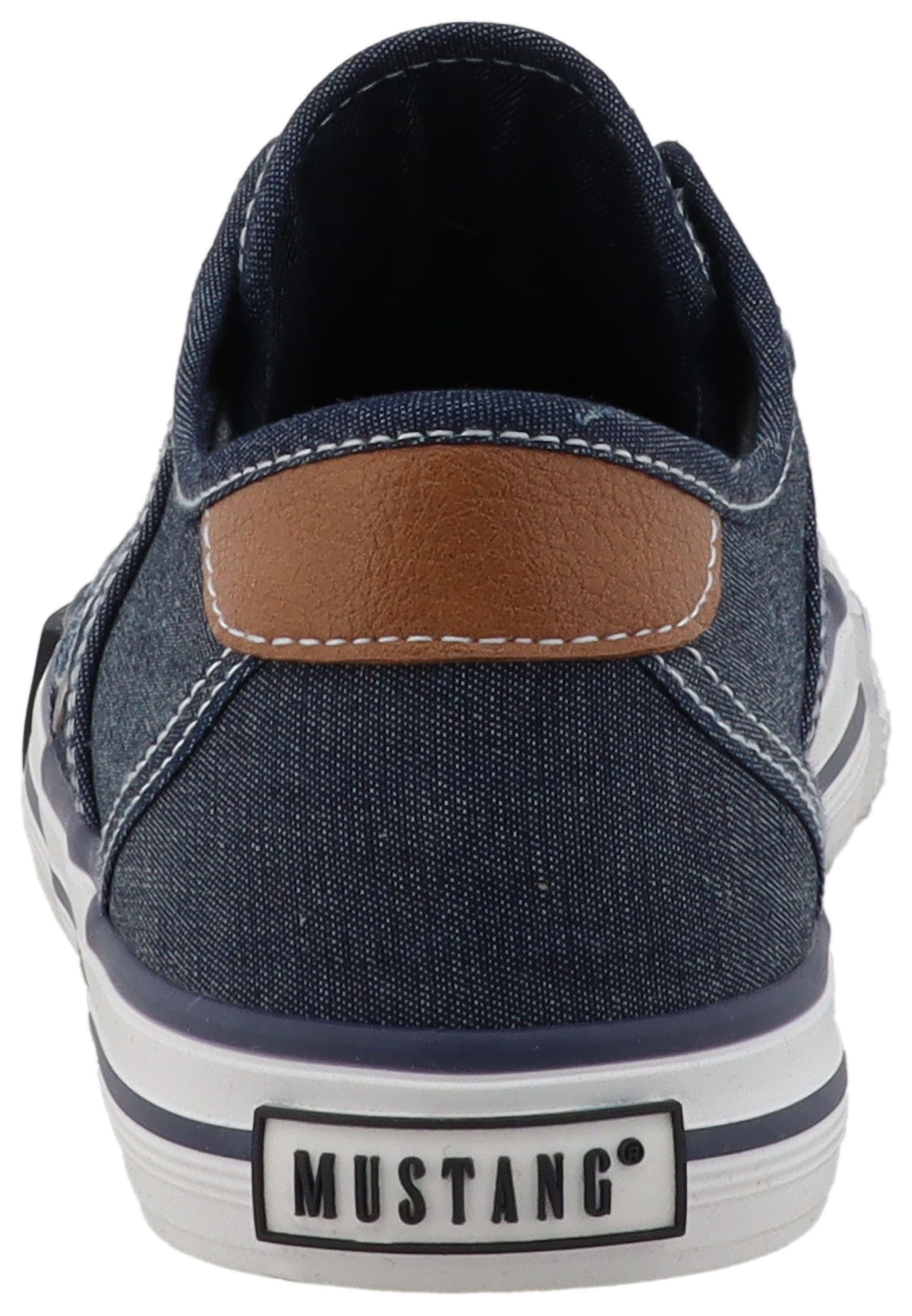 Mustang Shoes Gaspare Slip-On Sneaker Freizeitschuh, Slipper, Halbschuh mit Kontrastnähten