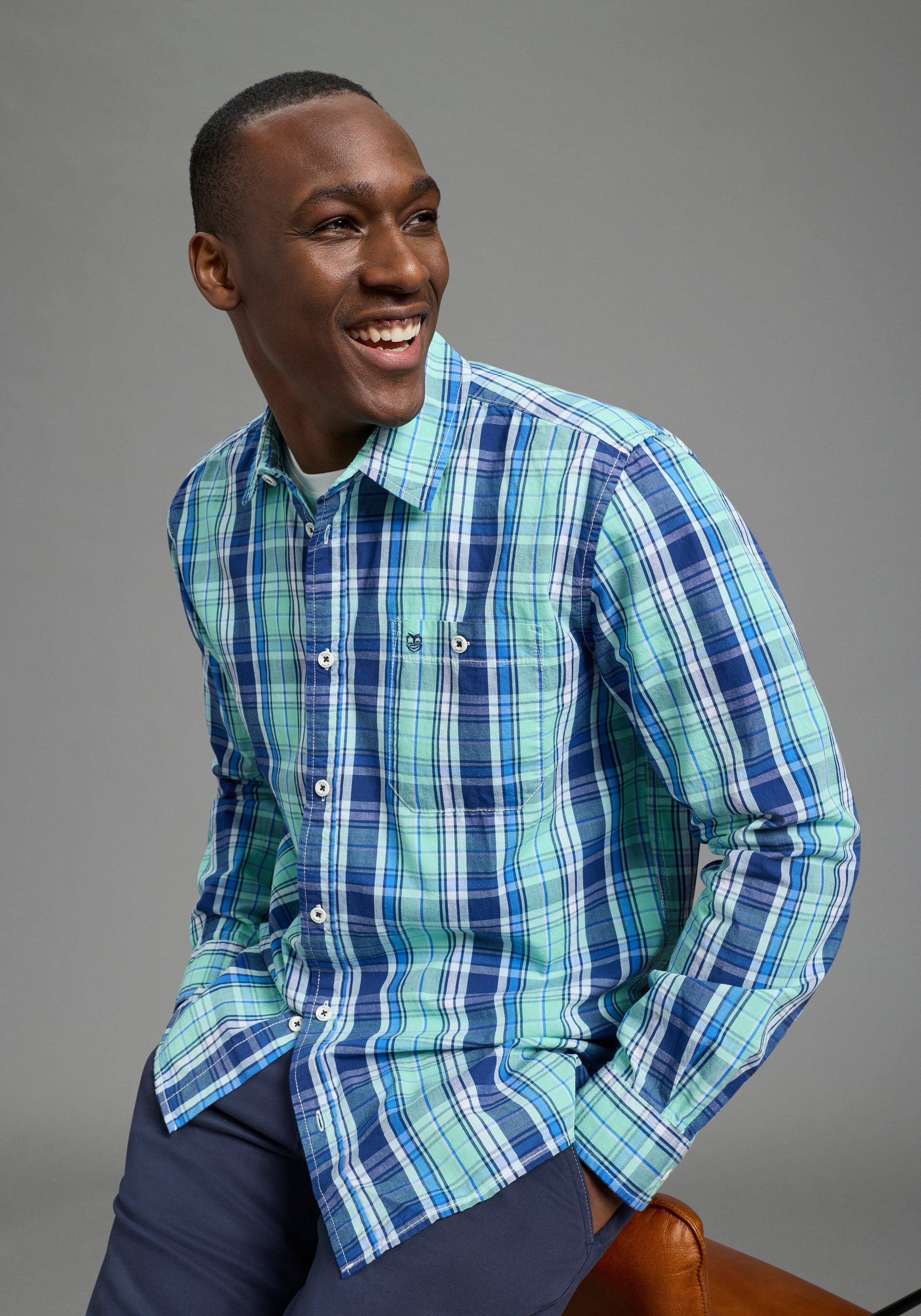 DELMAO Karohemd Langarm mit Ärmelschlitz, aus Baumwolle, taillierte Passform