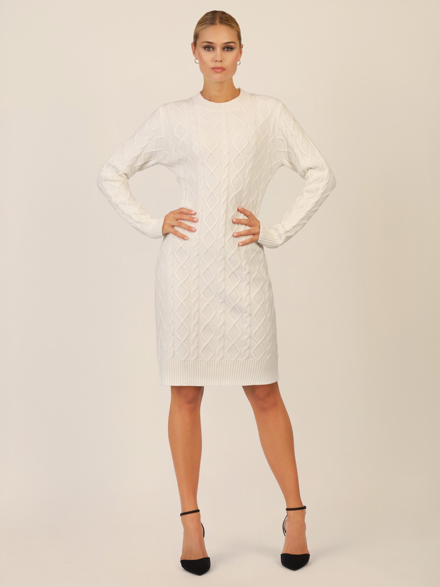 Apart Strickkleid mit Strukturmuster und Rundhalsausschnitt günstig online kaufen