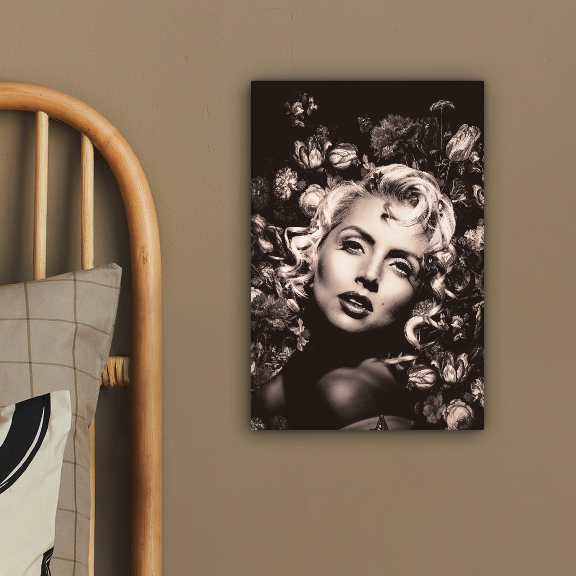 OneMillionCanvasses® Leinwandbild Frau - Blumen Gemälde, - cm Leinwandbild (1 Weiß, St), inkl. 20x30 - bespannt fertig Schwarz Zackenaufhänger