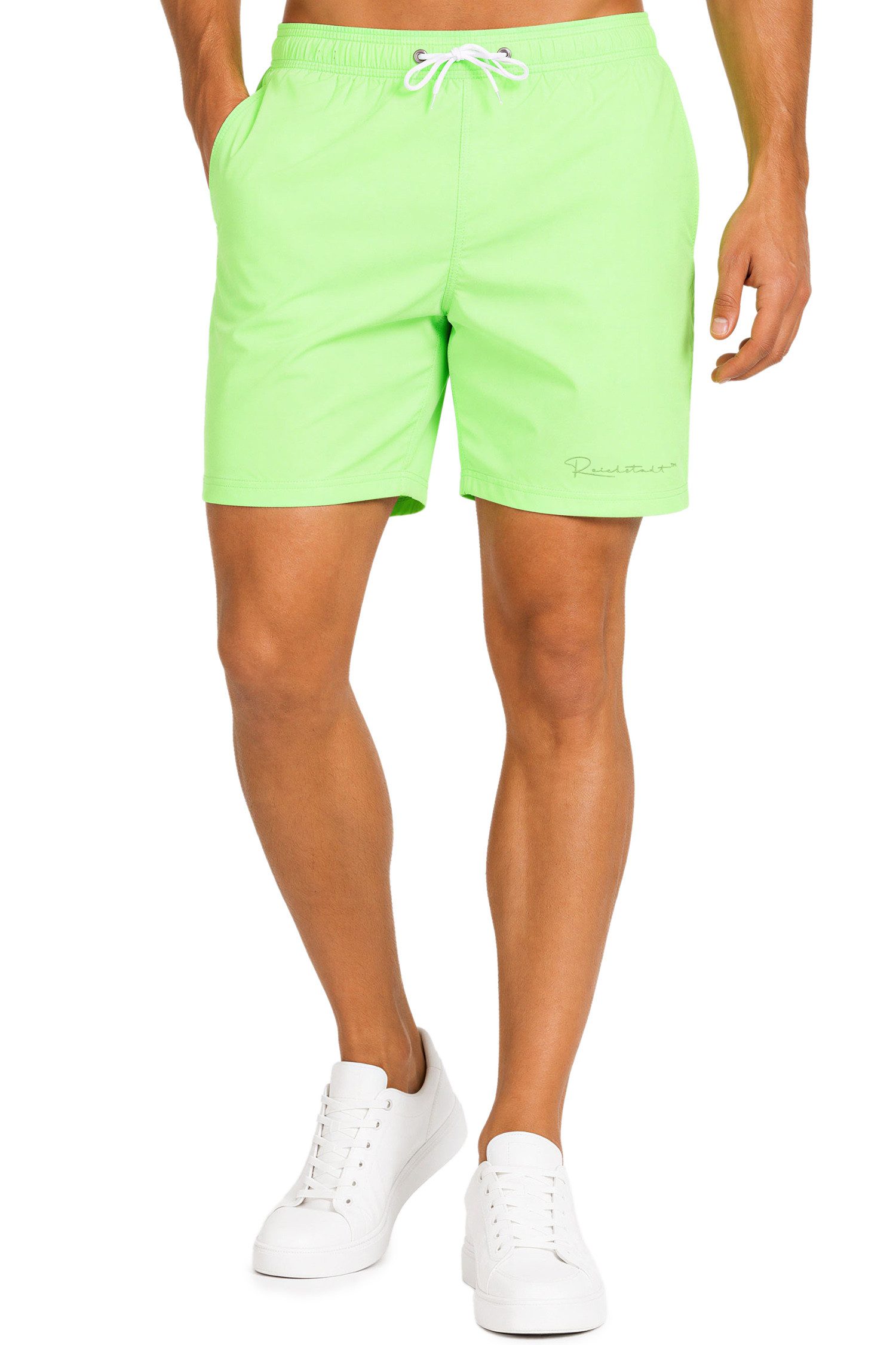 Reichstadt Badeshorts Herren Regular Fit Badehose Mid Waist 25RS073 Brandname-Stitching als dezentes Design-Highlight
