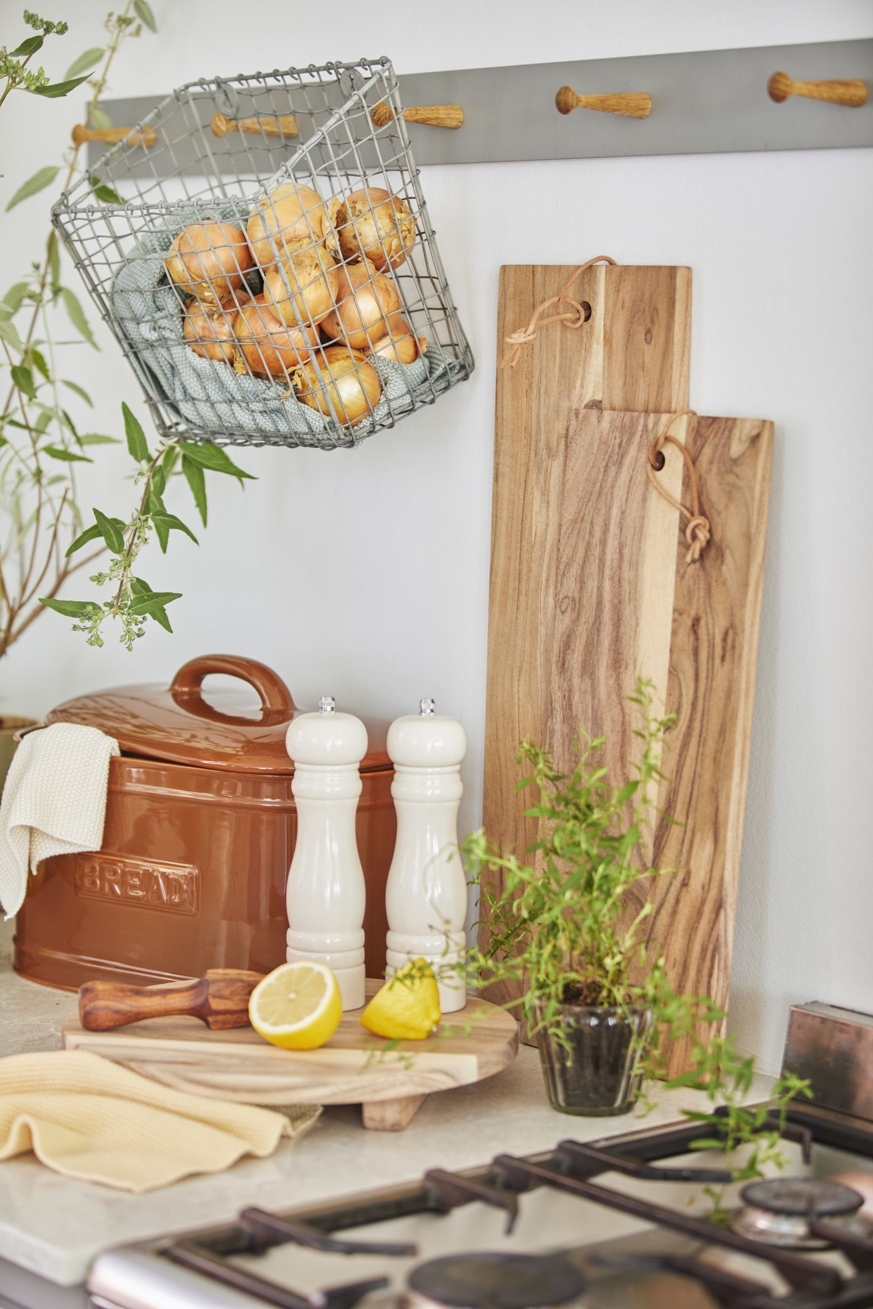 Ib Laursen Servierbrett Tapasbrett Servierbrett Käsebrett Schneidebrett Holz 18x55cm Ib