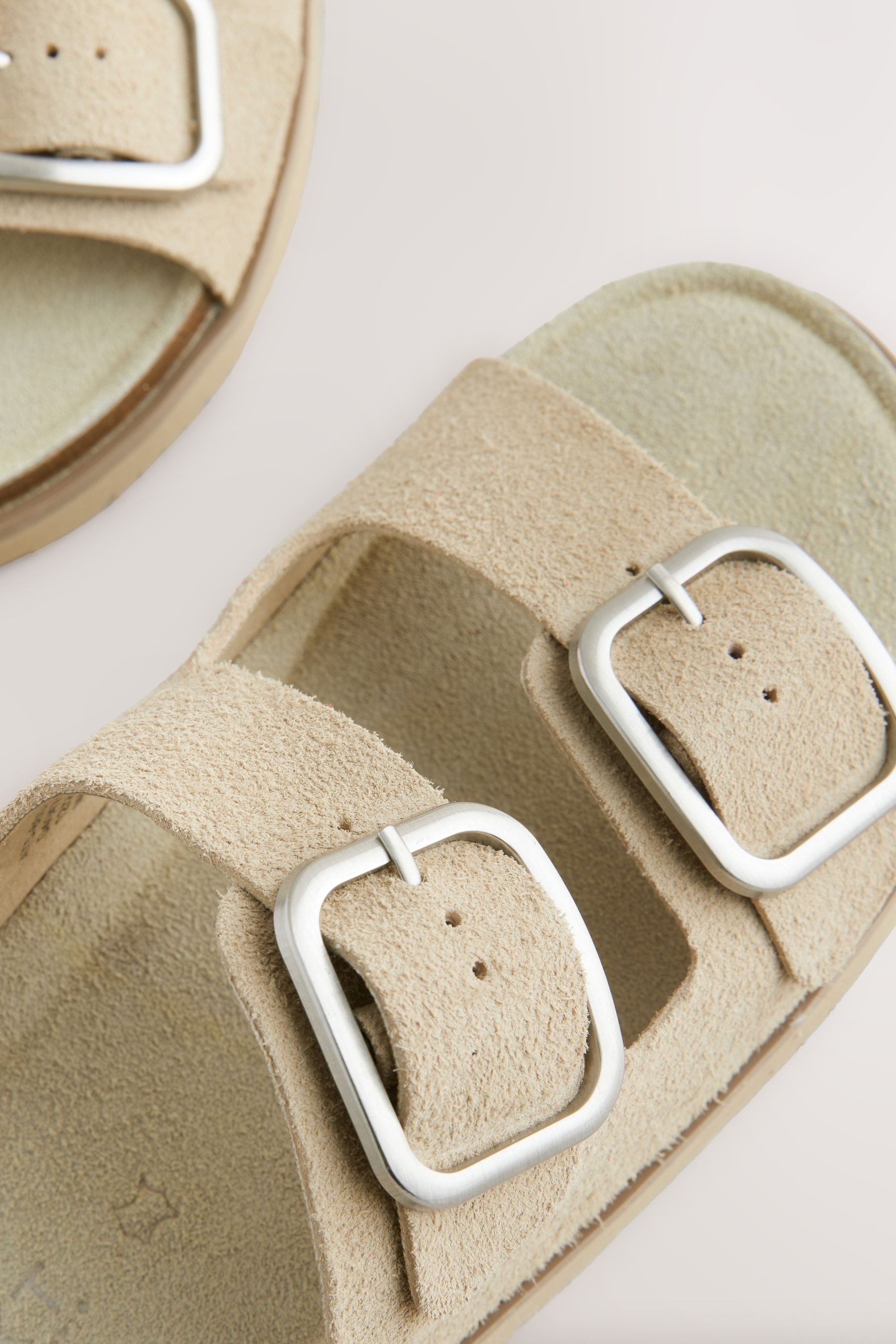 Next Forever Comfort® Fußbettsandalen mit zwei Riemen Sandale (1-tlg)