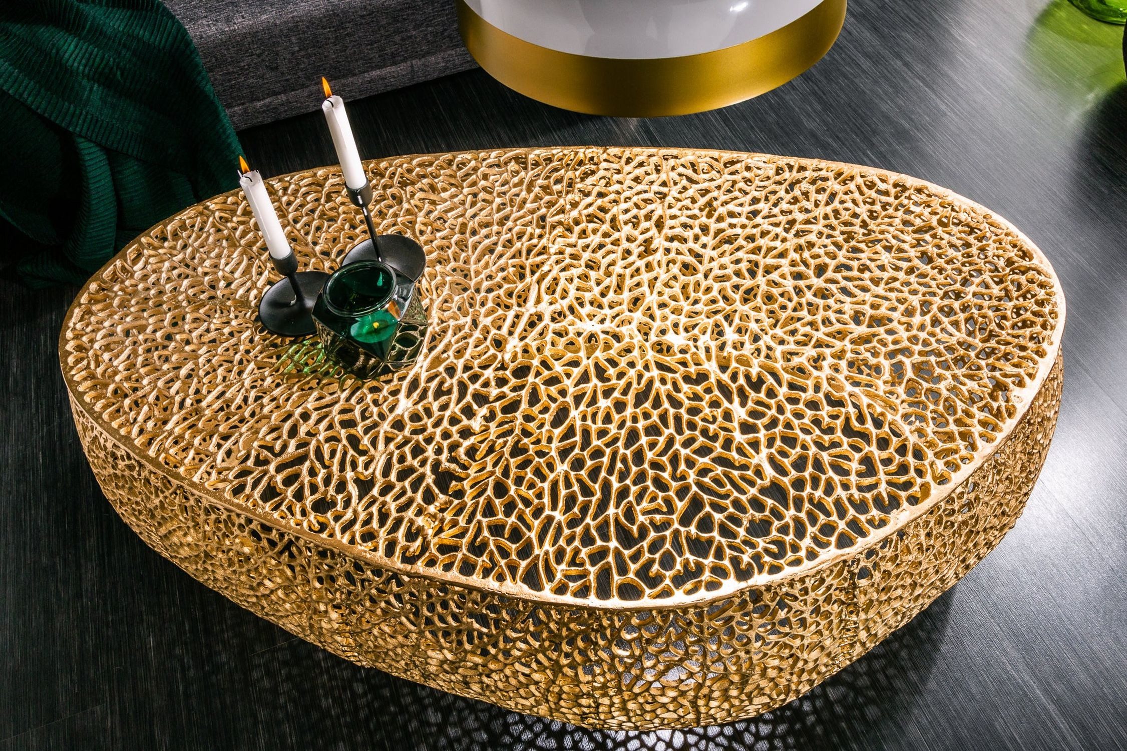 Licht-Erlebnisse Couchtisch ADISA, Handarbeit aus Metall in Gold 122 x 122 x 42 cm (LxBxH)
