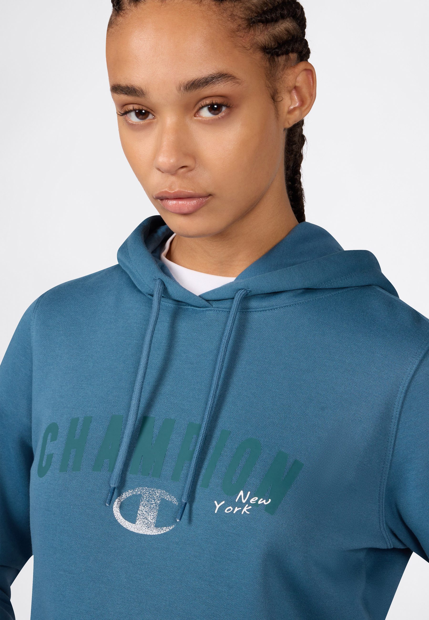 Champion Kapuzensweatshirt SPORTWEAR HOODIE Slim Fit mit sportlicher Optik, körpernahe Slim-Fit-Passform, moderner Schnitt