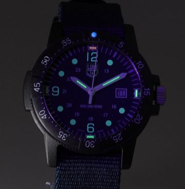 Luminox Schweizer Uhr Herren Uhr SEA BASS X2.2003.ND Neu, Luminox Light Technology: Dauerhaftes Leuchten für bis zu 25 Jahre