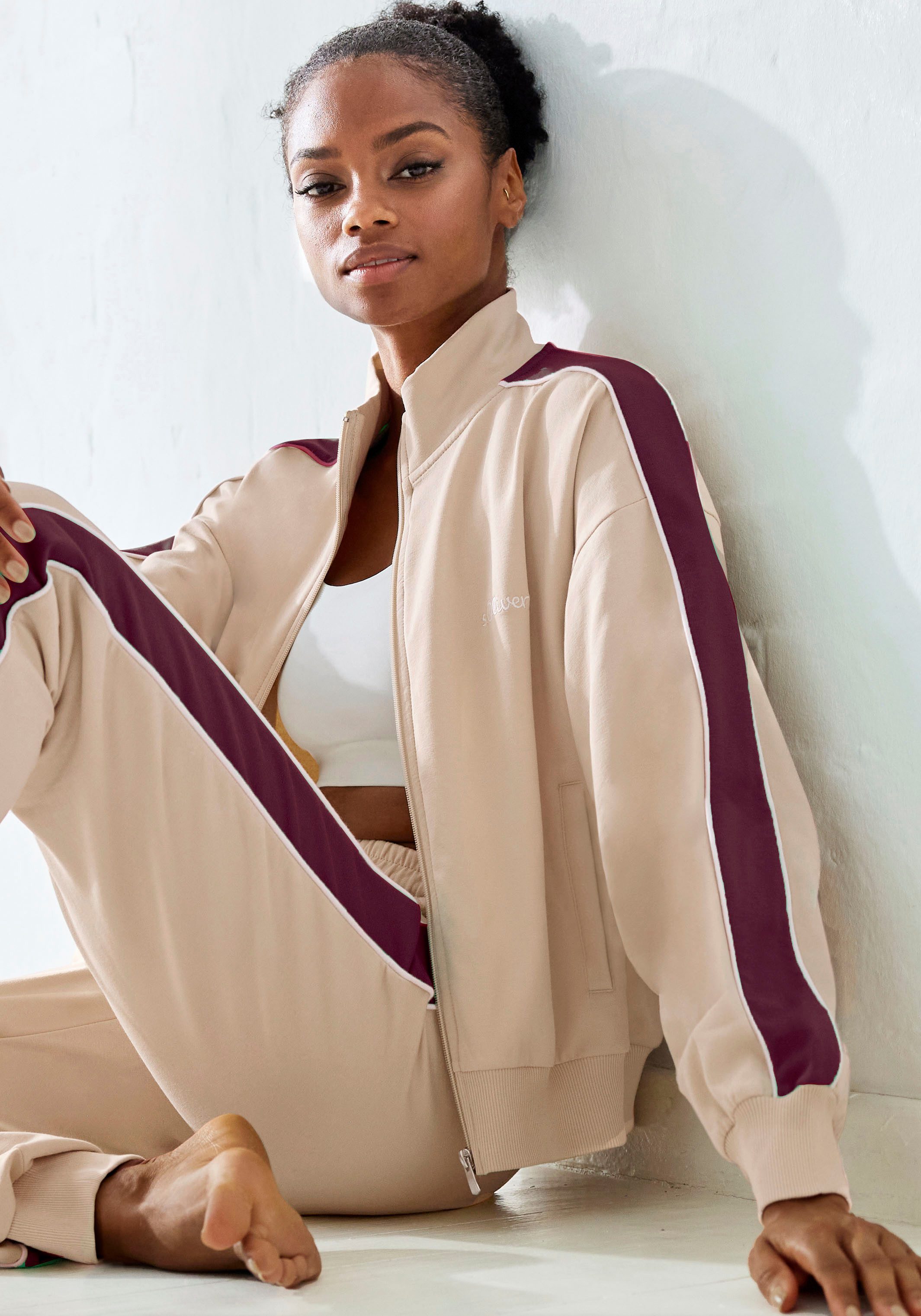 s.Oliver Sweatjacke mit Reißverschluss und Kontrast Einsätzen, Loungewear