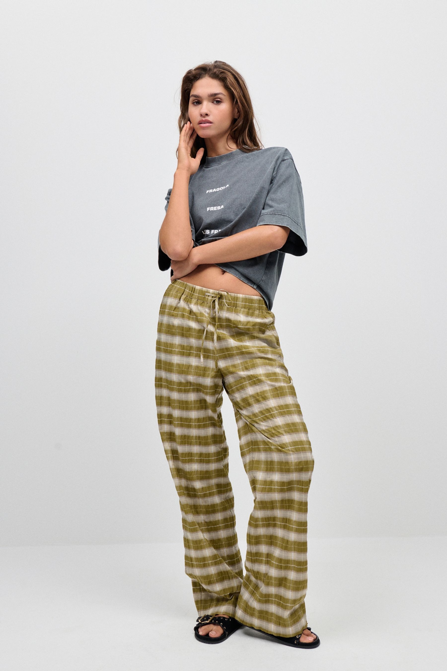 Next Palazzohose Karierte Schlupfhose mit weitem Bein – Kurzgröße (1-tlg)