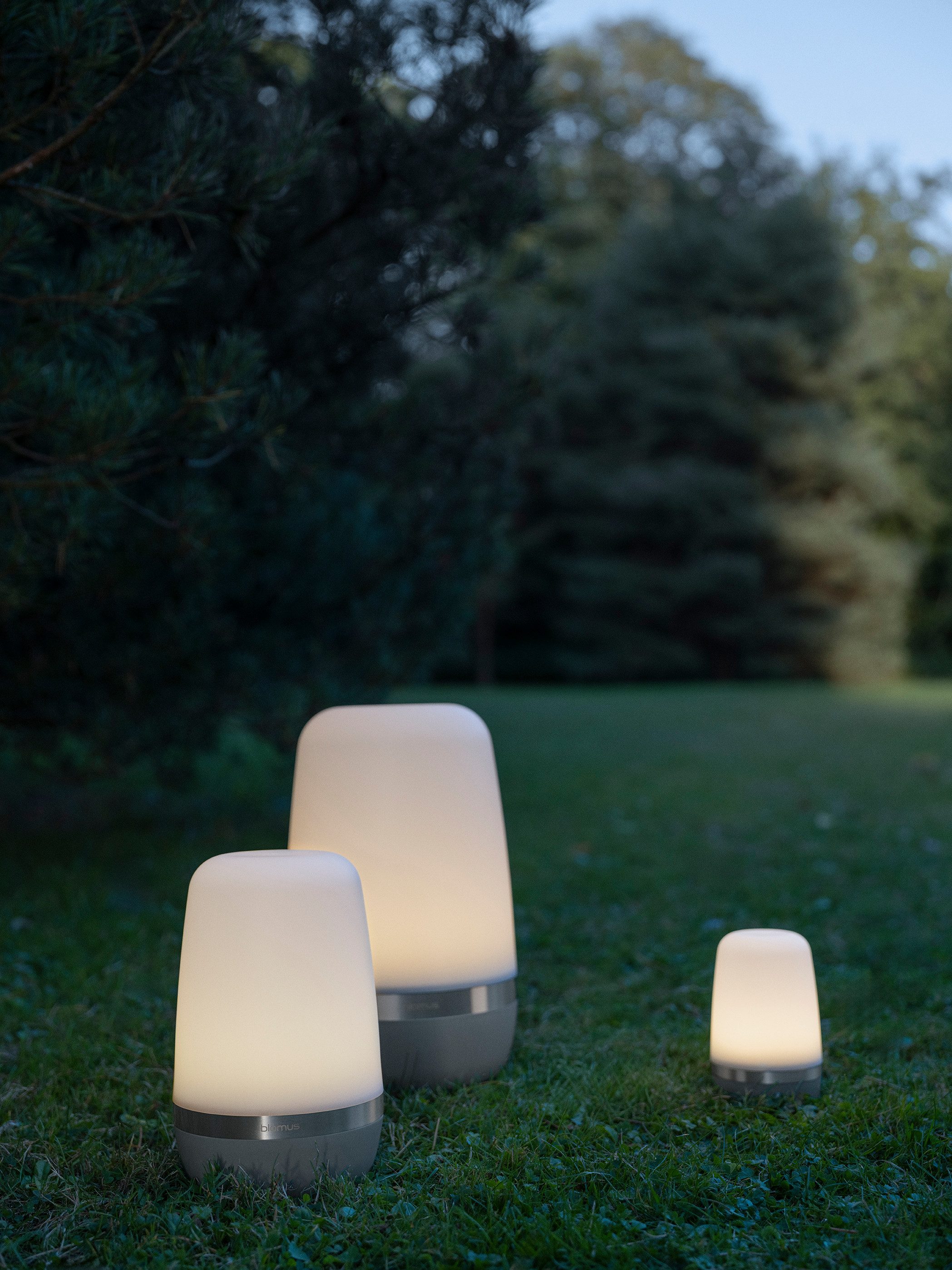 blomus LED Laterne -SPIRIT- Outdoor LED Leuchte: Designlampe für den Außenbereich, Dimmbar, LED fest integriert, Warmweiß, Neutralweiß, Kaltweiß, Akku aufladbar, IP44, Dimmbar, LED, Lichtfarben, Stilvoll, Zeitloses Design