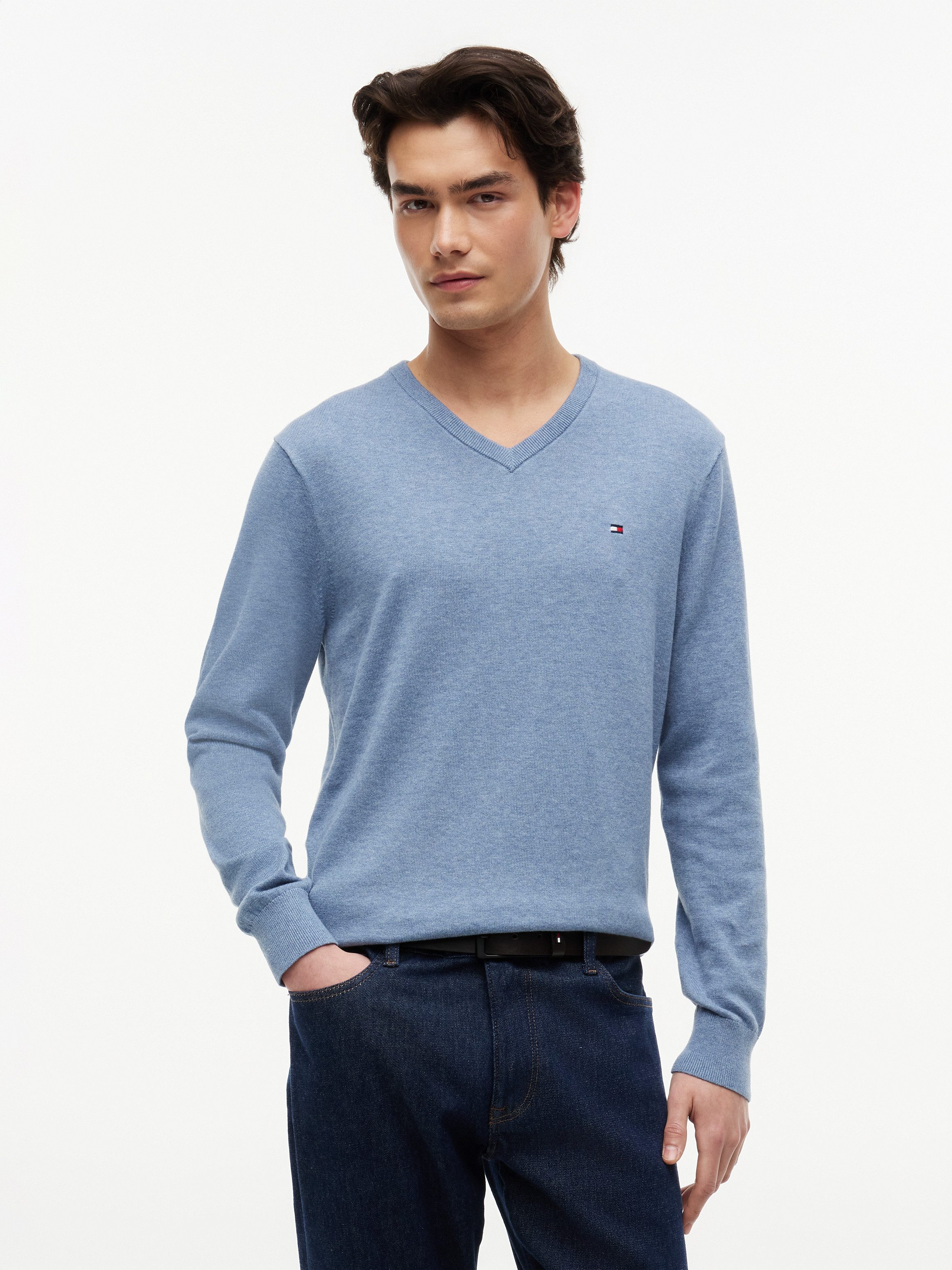 Tommy Hilfiger Strickpullover ESSENTIAL COTTON V NECK mit V-Ausschnitt und Stickerei unifarben, casual, regular fit, Baumwolle, V-Ausschnitt