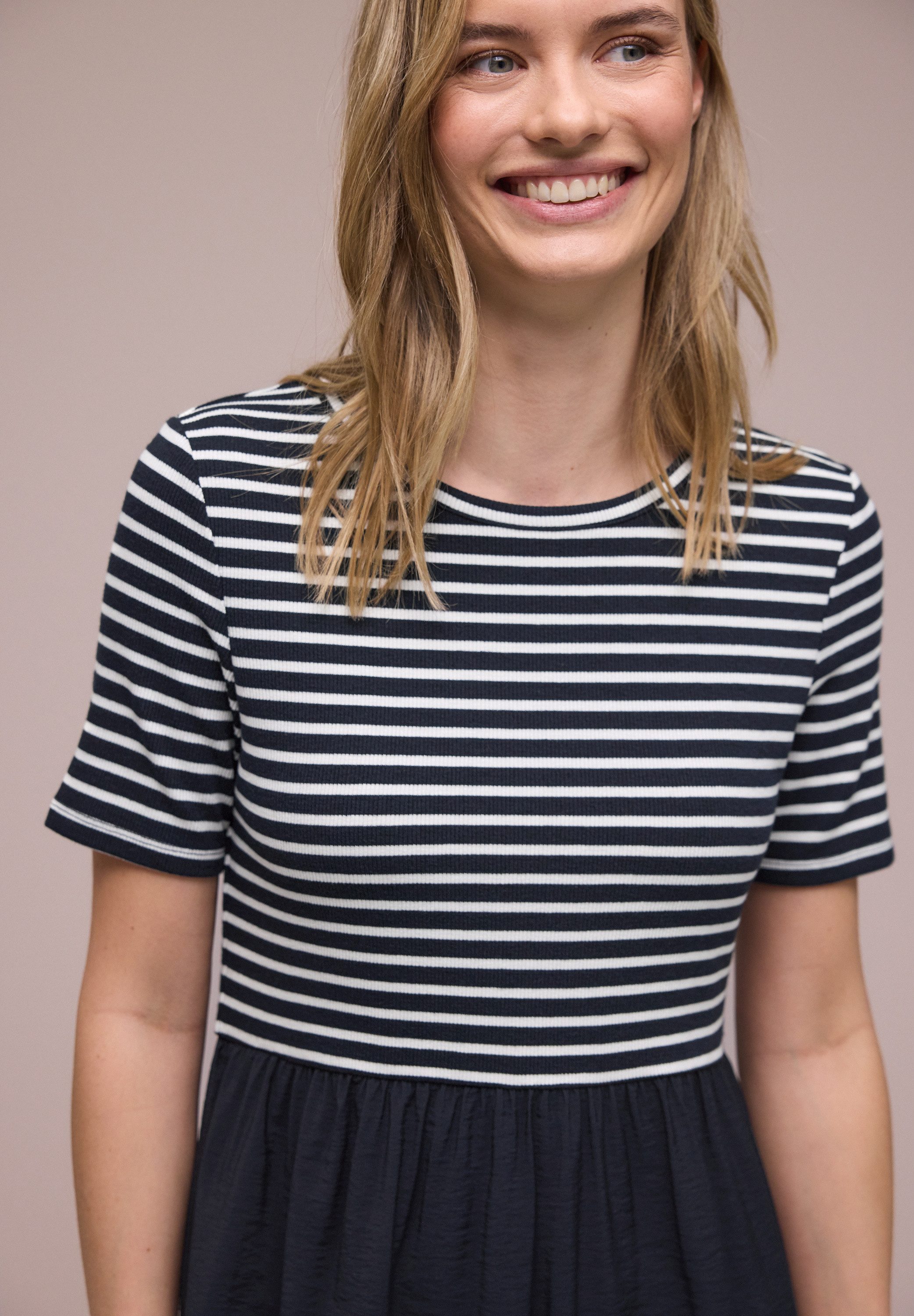 STREET ONE Midikleid mit Strukturmix und mit Jersey-Oberteil und Viskosemix günstig online kaufen