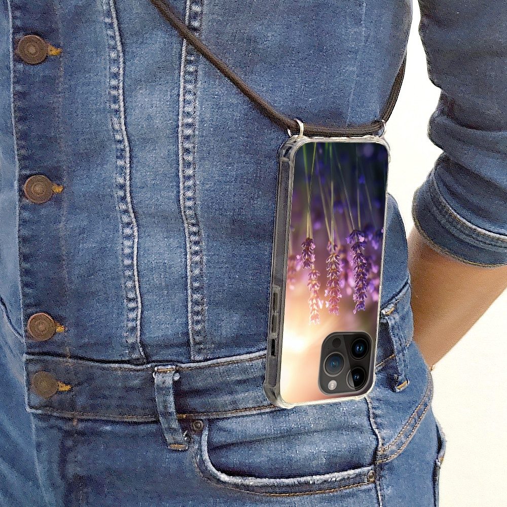 MuchoWow Handyhülle für Apple iPhone 14 Pro Max Lavendelblüten - Lila - Sonnenlicht, Tragbare Handyhüllen mit Kette zum umhängen, Handykette Handyband