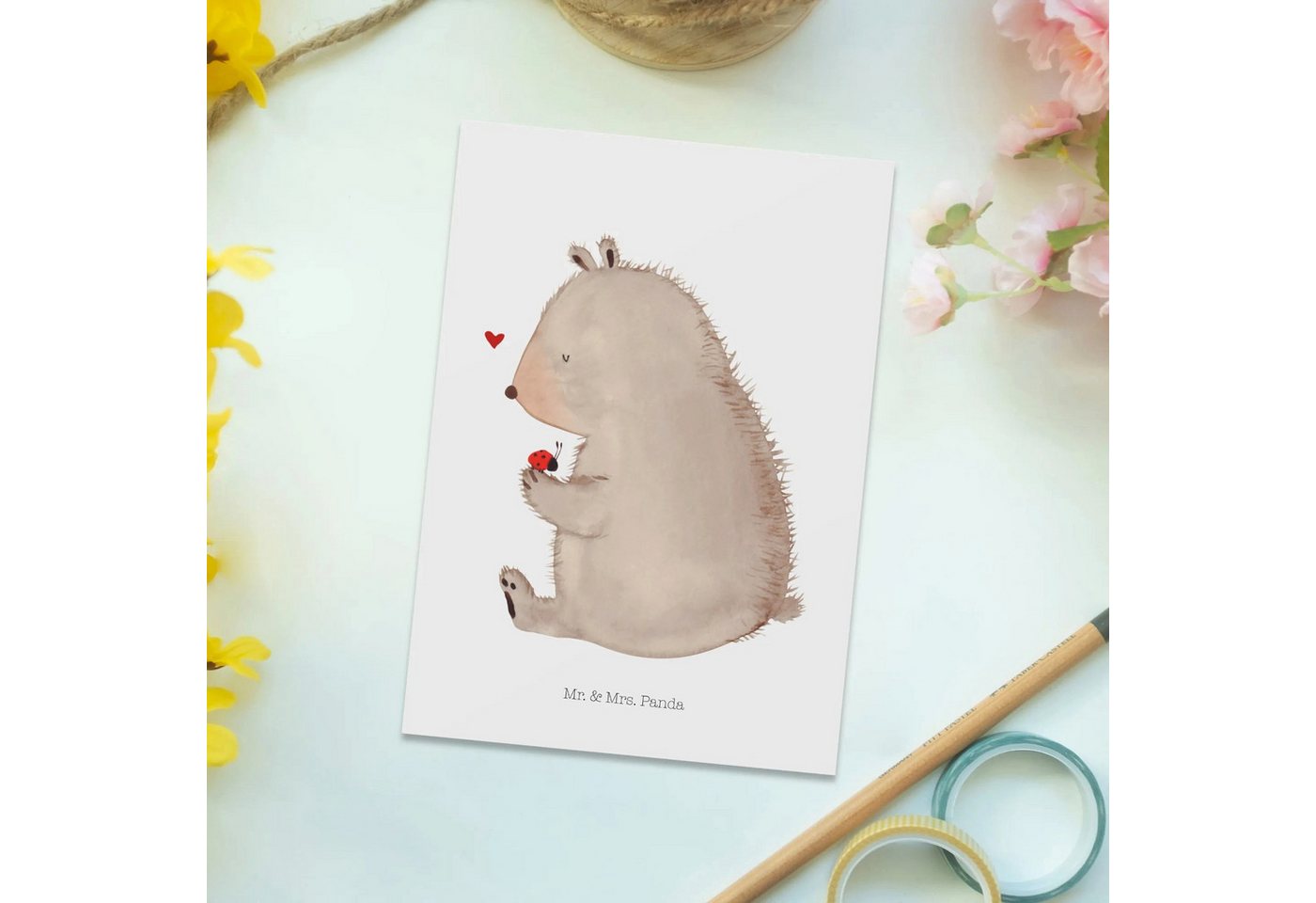 Thumbnail - Mr. & Mrs. Panda Postkarte Bär Marienkäfer - Weiß - Geschenk, Karte, Motivation, Grußkarte, Ansi, Liebevolles Design