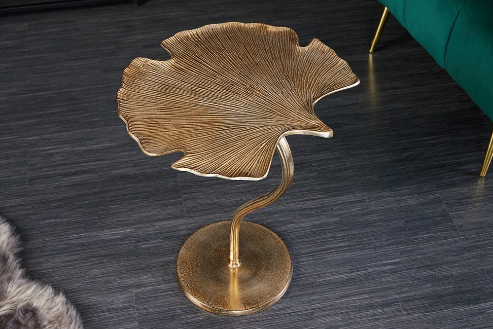 riess-ambiente Beistelltisch GINKGO LEAF 55cm gold (Einzelartikel, 1-St), Wohnzimmer · Metall · Handarbeit · Boho