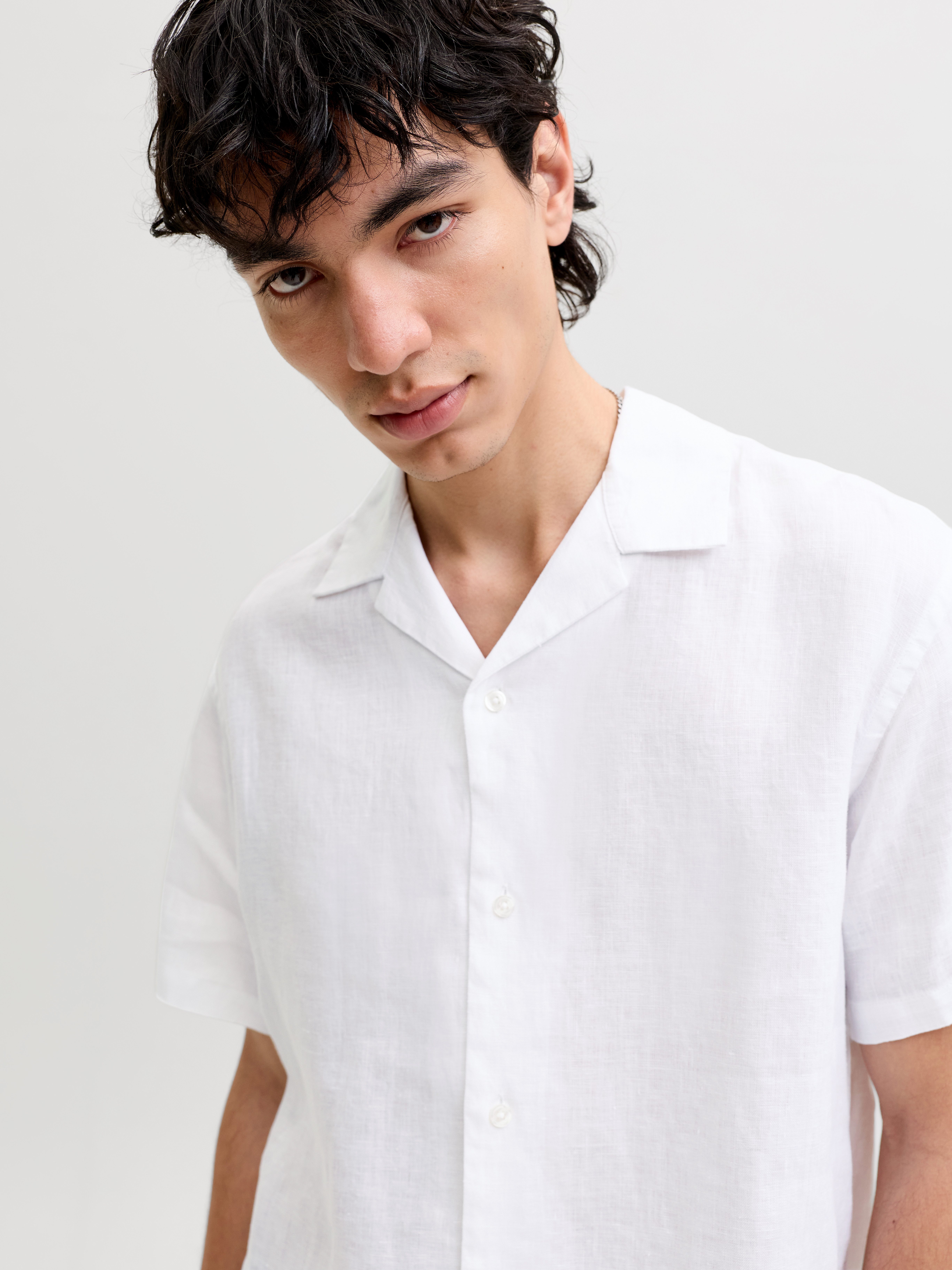 Jack & Jones Leinenhemd JPRBLALAWRENCE LINEN RESORT S/S SHIRT SN Leinen, relaxed fit