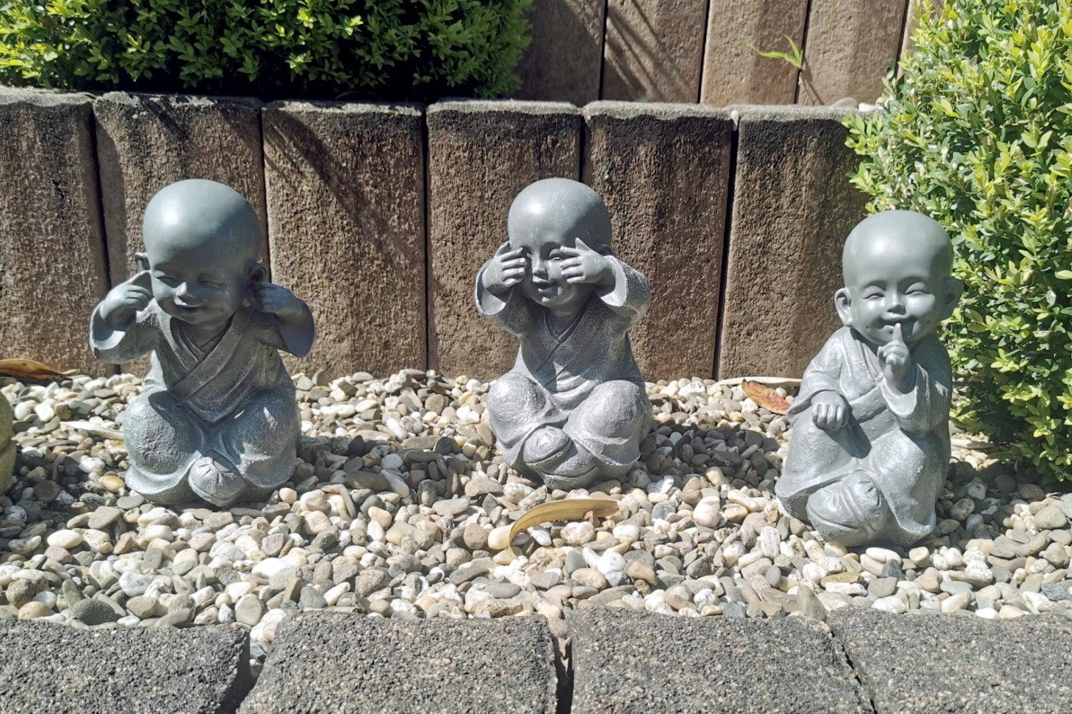 Stoneandstyle Buddha-Figuren-Set – 3 Shaolin-Mönche, Je 26 Cm, Frostfest Bis -30°C, Aus Steinguss