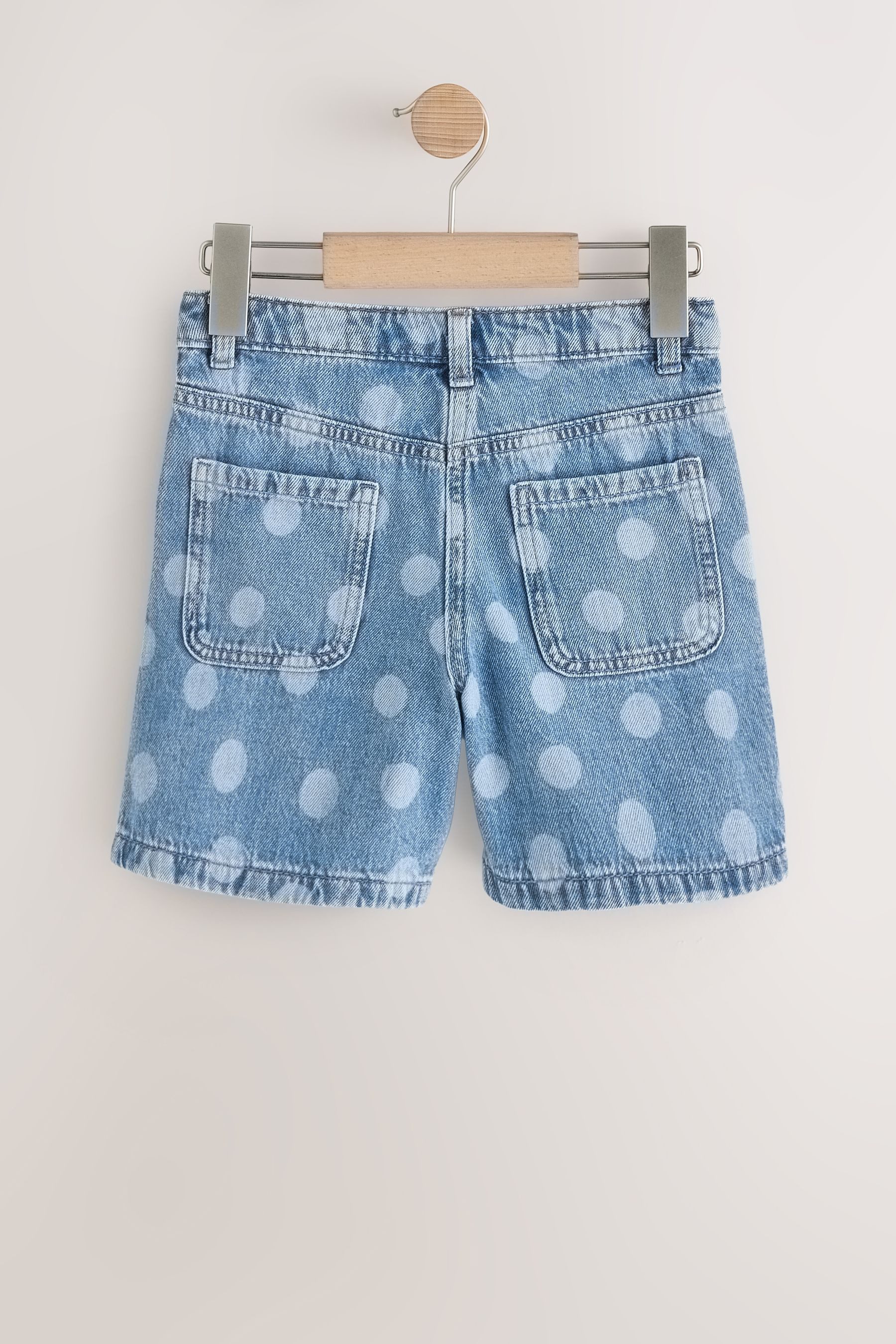 Next Jeansshorts Relaxed Fit Denim-Shorts mit Bundfalten (1-tlg)