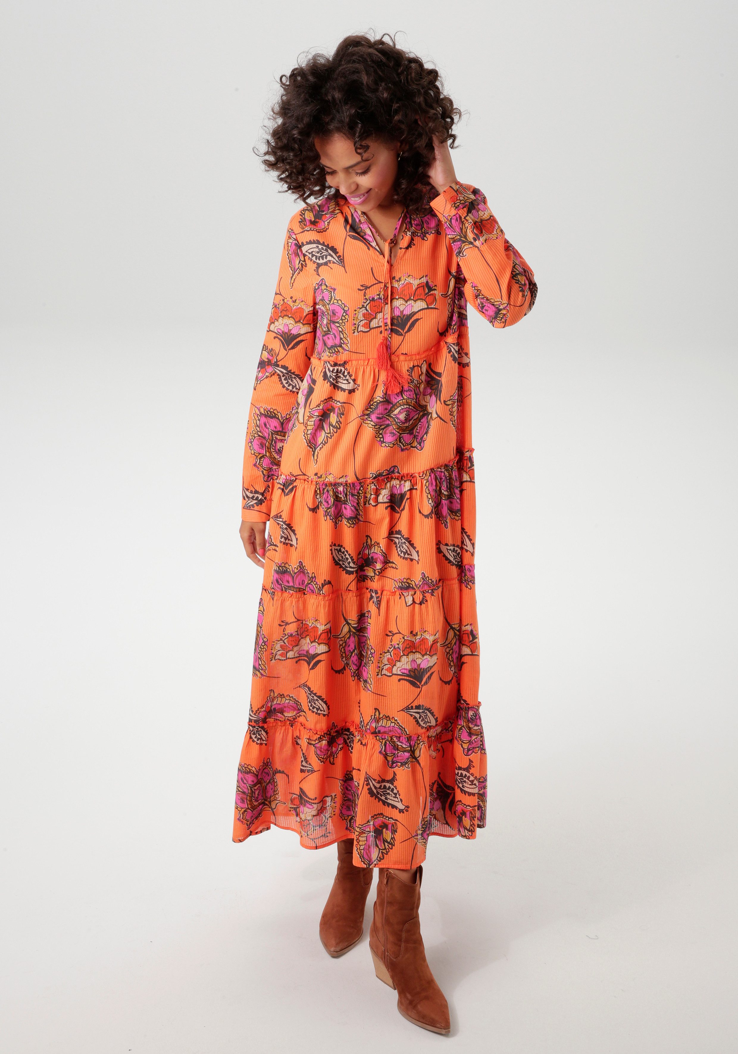 Aniston CASUAL Maxikleid mit großflächigem Blumen günstig online kaufen