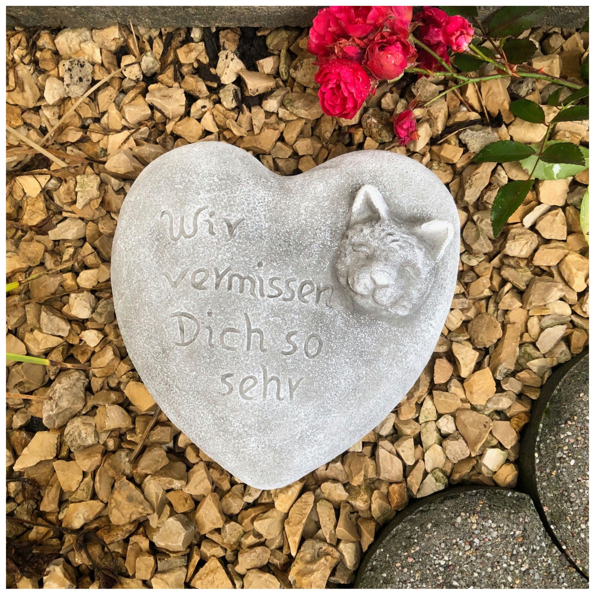 Radami Gartenfigur Grabherz Katze mit Spruch "Wir vermissen Dich"