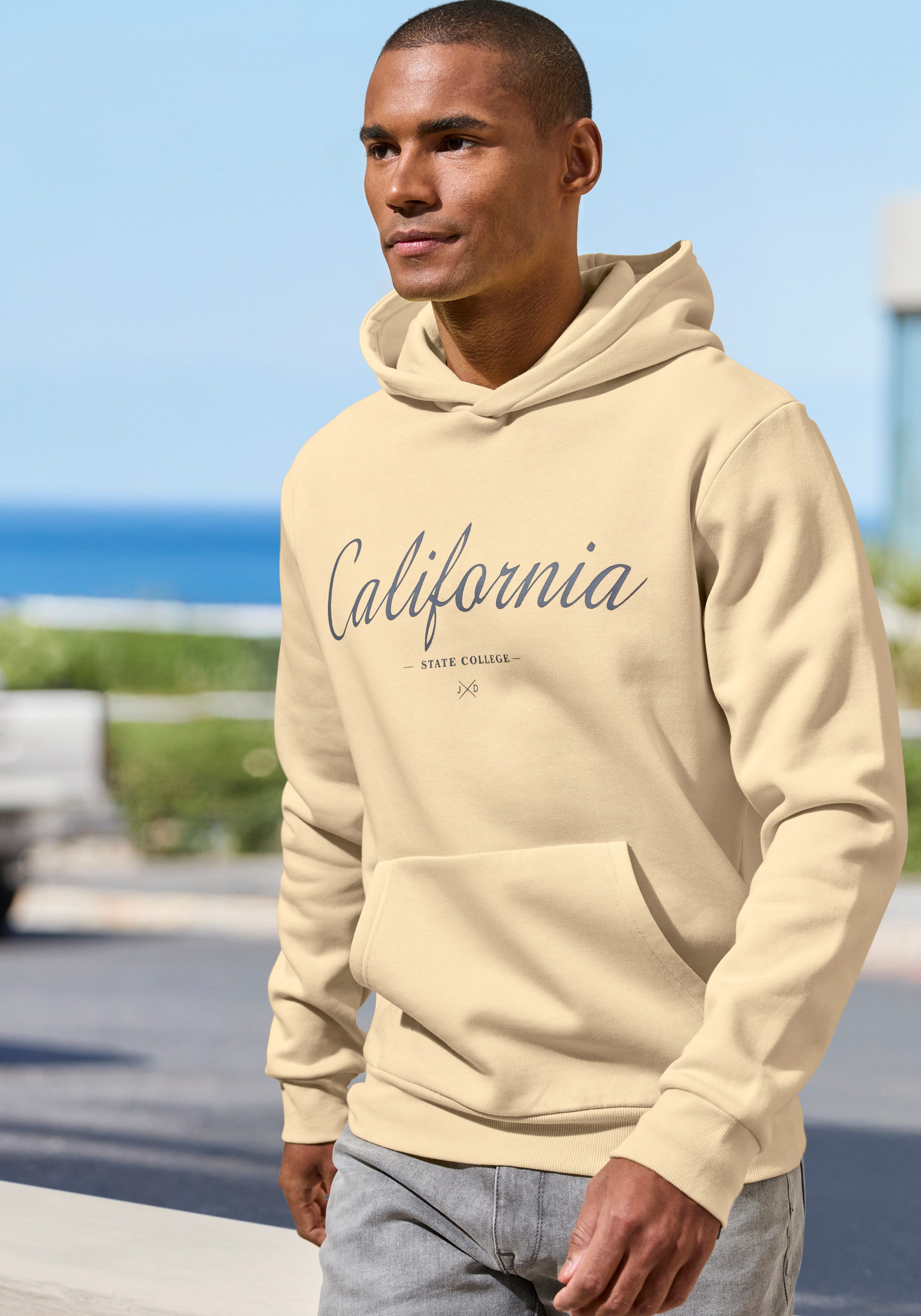 John Devin Hoodie Sweatshirt mit coolem Druck, aufgesetzter Tasche und Kapuze