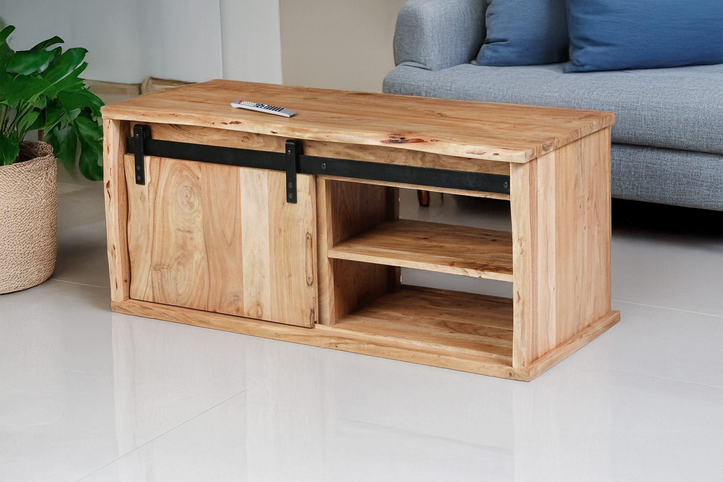 SAM® Couchtisch Fritz, Akazienholz, mit Baumkante oder gerader Kante, Industrial-Design