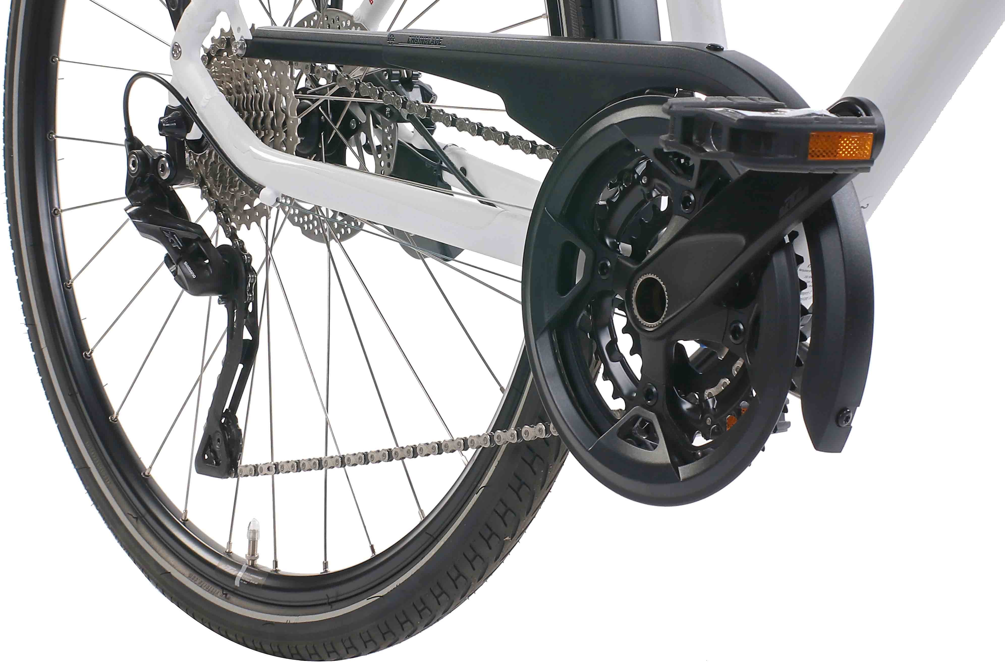 KTM Trekking Bike KTM Veneto Light Disc Women's Trapezoid White 2024, 30-speed Shimano Deore XT T8000-10 SGS shadow, derailleur gears