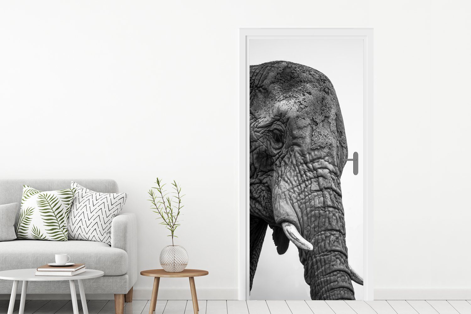 MuchoWow Türtapete Neugierige Elefanten Schwarz bedruckt, St), (1 Weiß, und 75x205 Fototapete für Türaufkleber, Tür, in Matt, cm