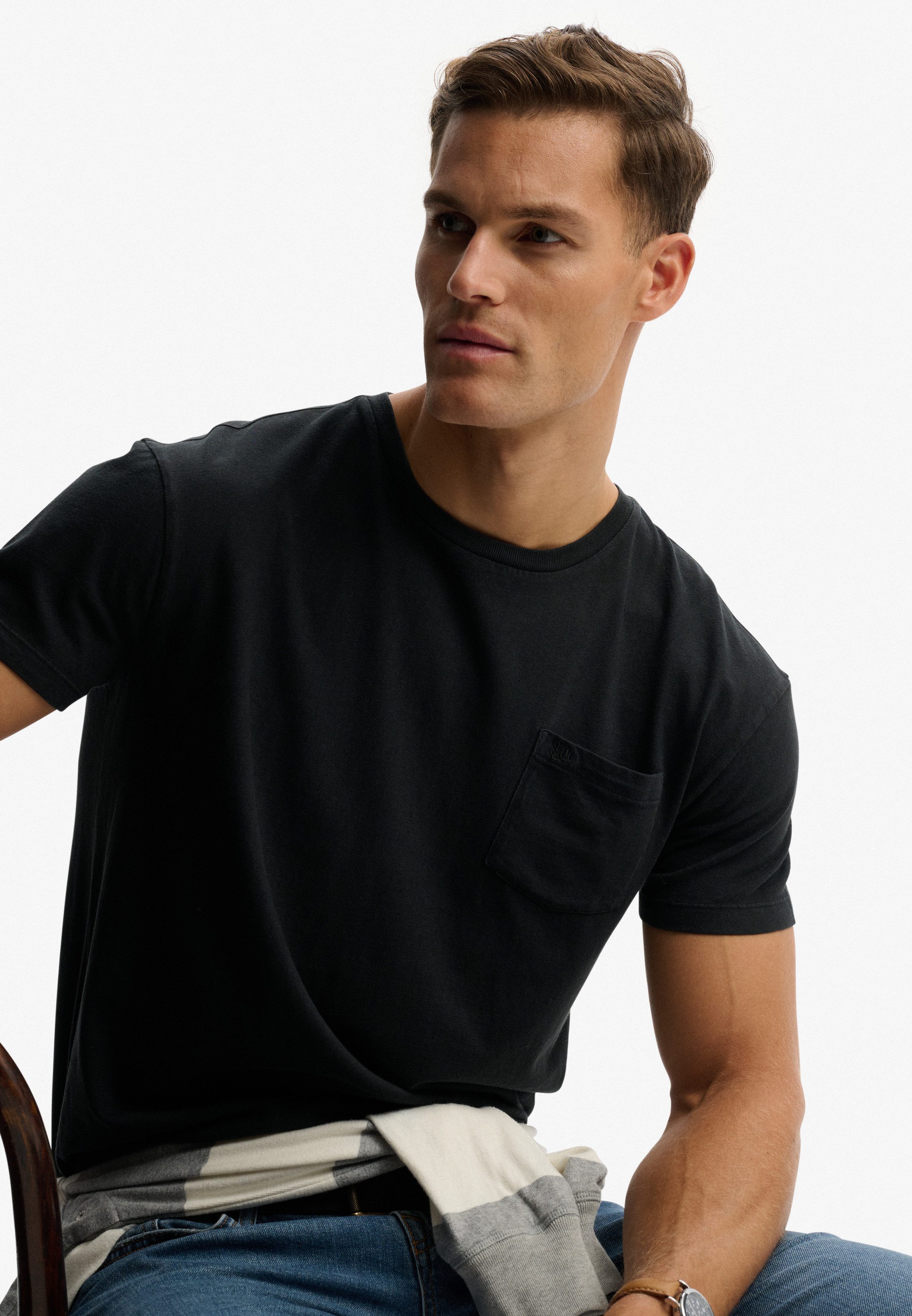 Superdry Rundhalsshirt COTTON CLASSIC LINEN PKT TEE Baumwollmischung, relaxed fit aus luftig leichtem Baumwoll-Leinen-Mix – Bild 3 von 5