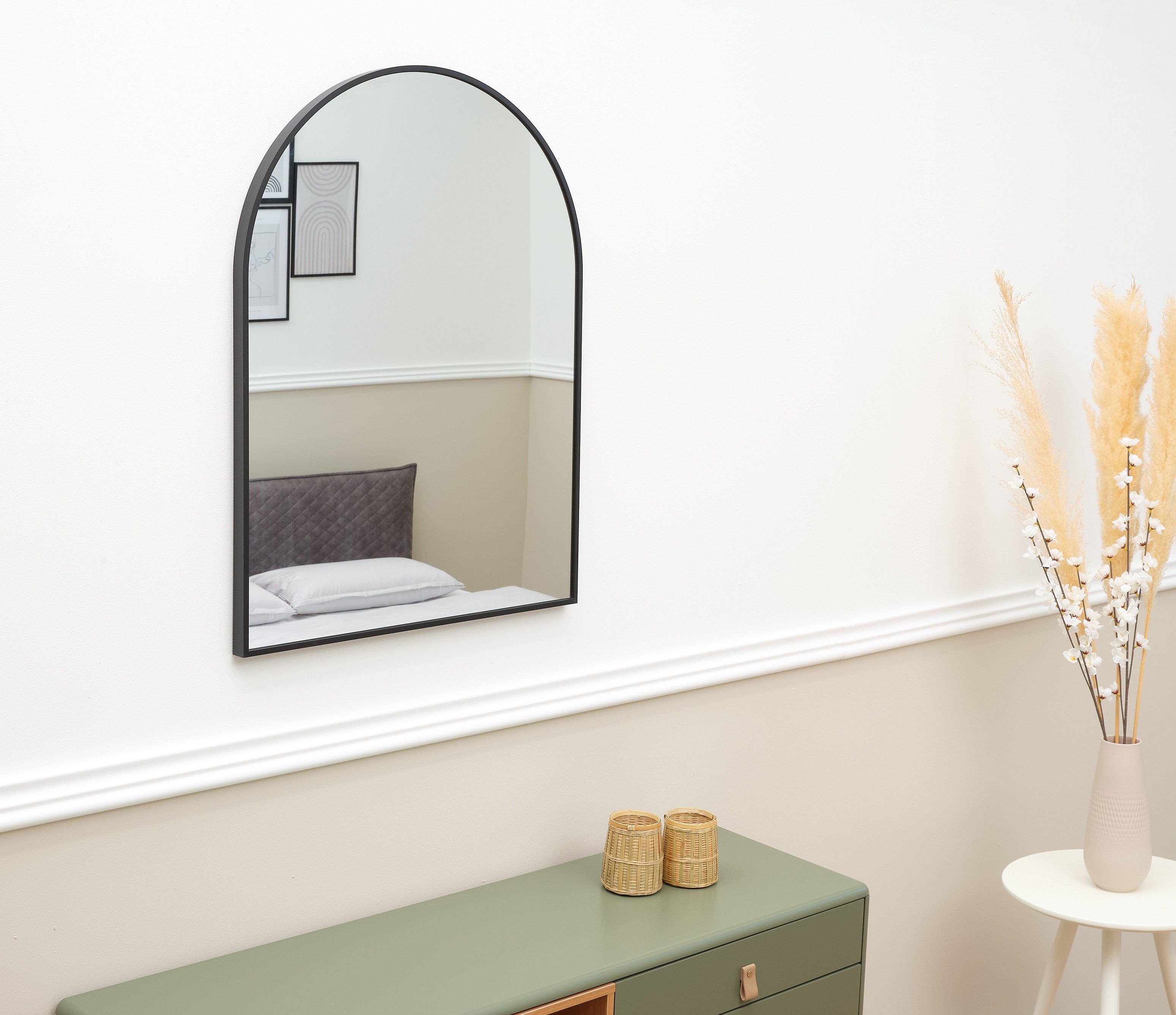 Terra (schwarz, Flurspiegel schwarz Wandspiegel Schrauben Bogenform Schminkspiegel Badezimmerspiegel und Spiegel schwarz Metallrahmen inklusive Dübel), Home | 60x80