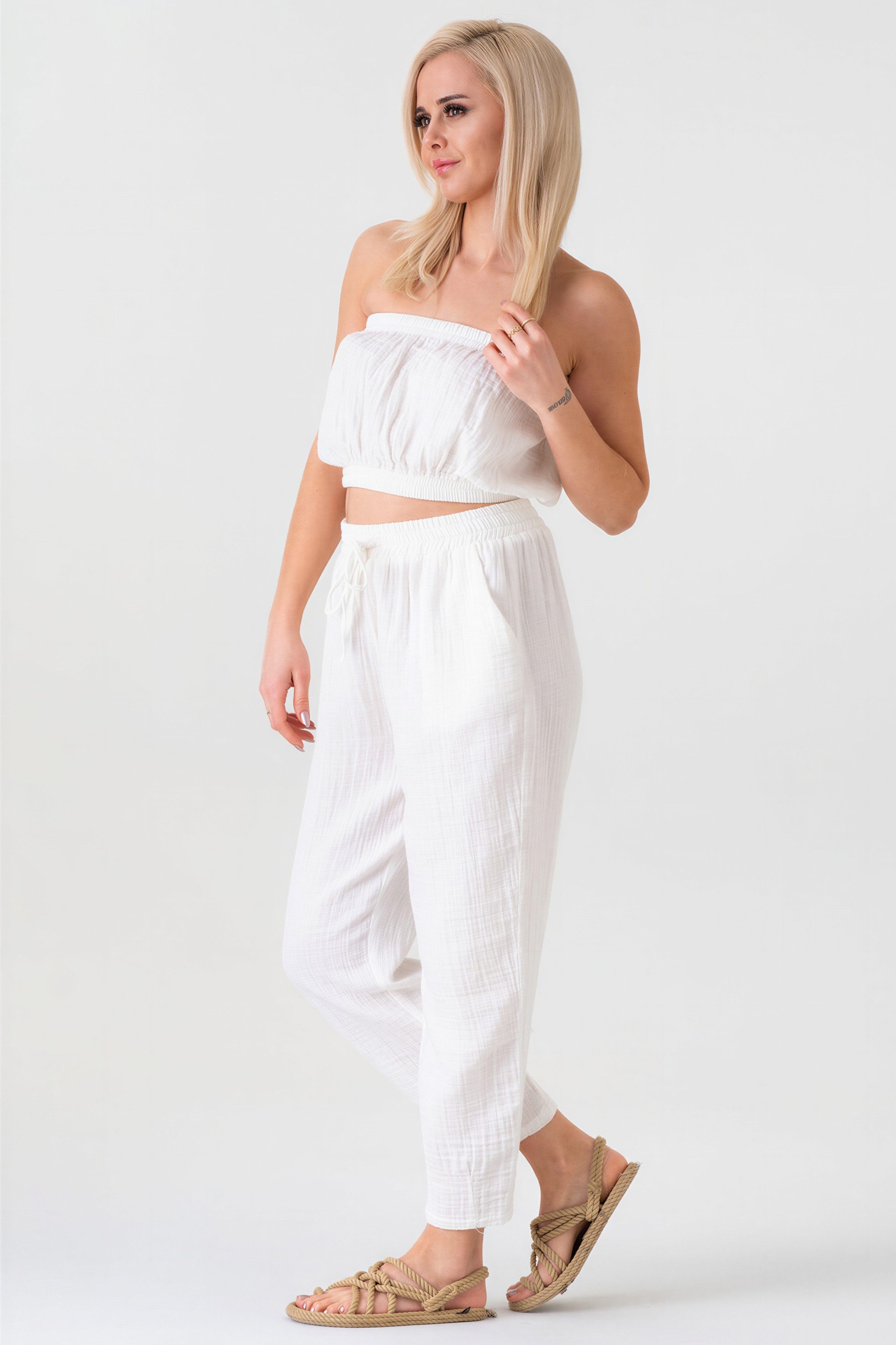WENOR Stoffhose Damen Musselin 100% Baumwolle Tapered Sommerhose mit Smock-Bund, Seitentaschen – Schlupfhose für Urlaub & Alltag