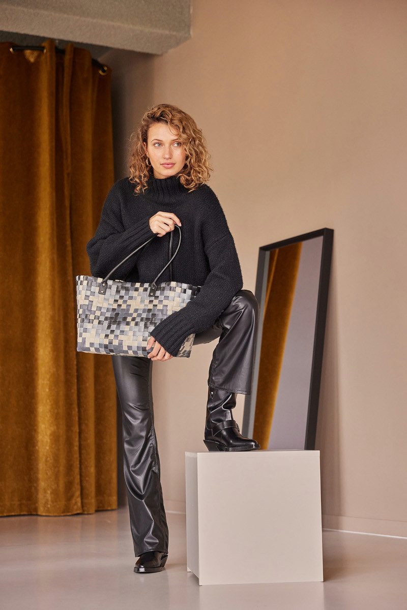 Handed By Einkaufsshopper Mingle Shopper S fat strap black mix günstig online kaufen