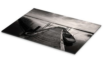 Posterlounge Acrylglasbild Frank Herrmann, Holzsteg am See mit Fischerboot - schwarzweiss, Badezimmer Maritim Fotografie