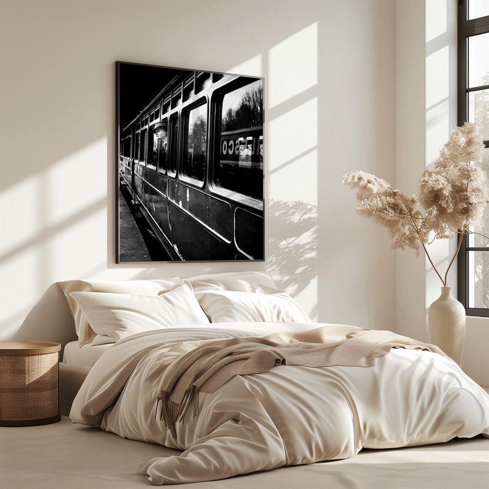 Papermoon Poster "The Goodbye Girl ....leaving" von Richard Bland, 250 g/m² Galeriedruck, Mit oder ohne Rahmen, brillante UV-beständige Farben, Made in Germany